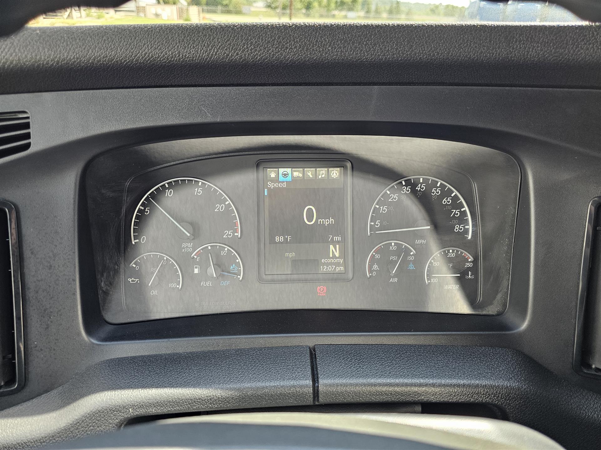 2026 Freightliner - image 3