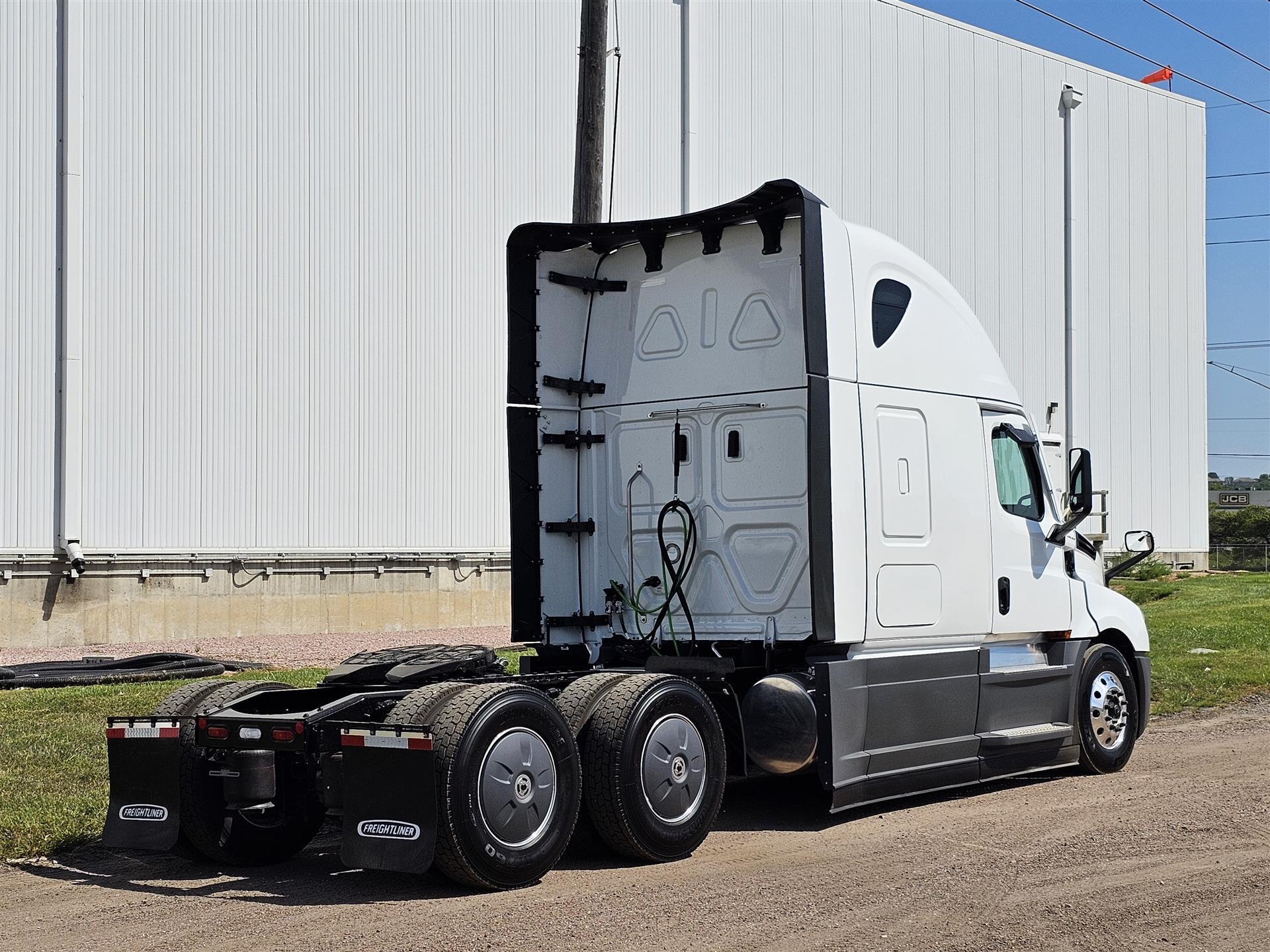 2026 Freightliner - image 10