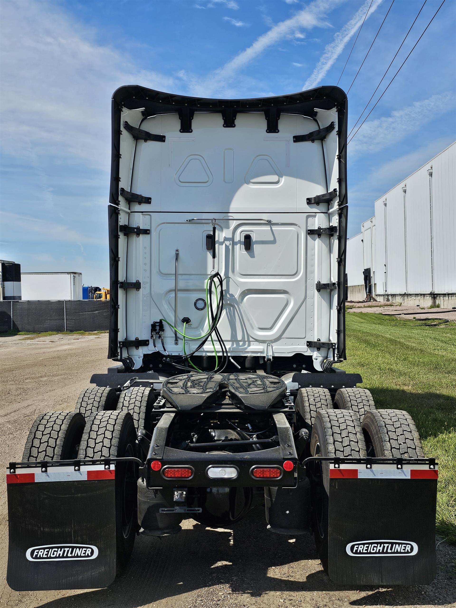 2026 Freightliner - image 12