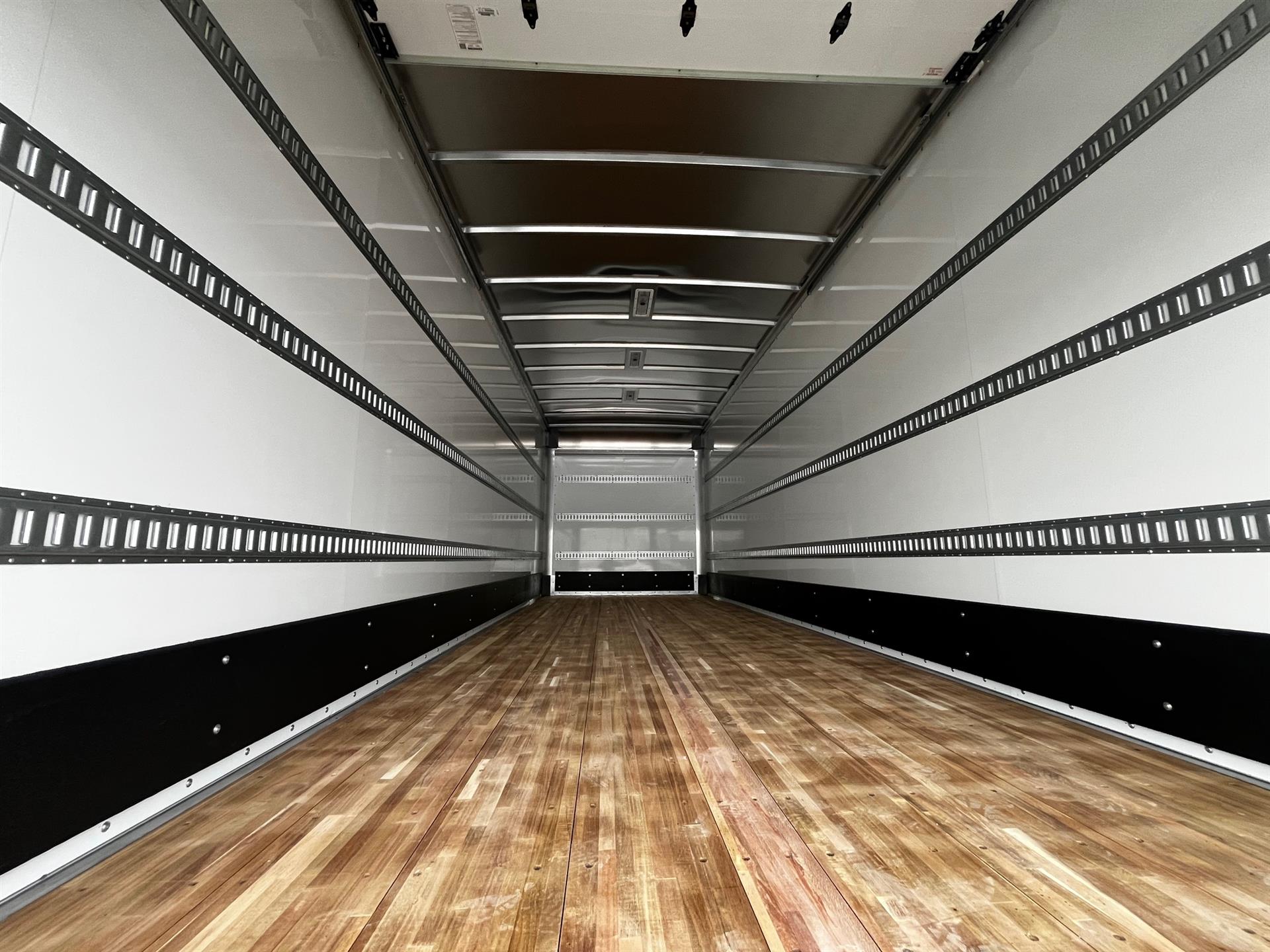 2026 Freightliner M2 106 - image 8