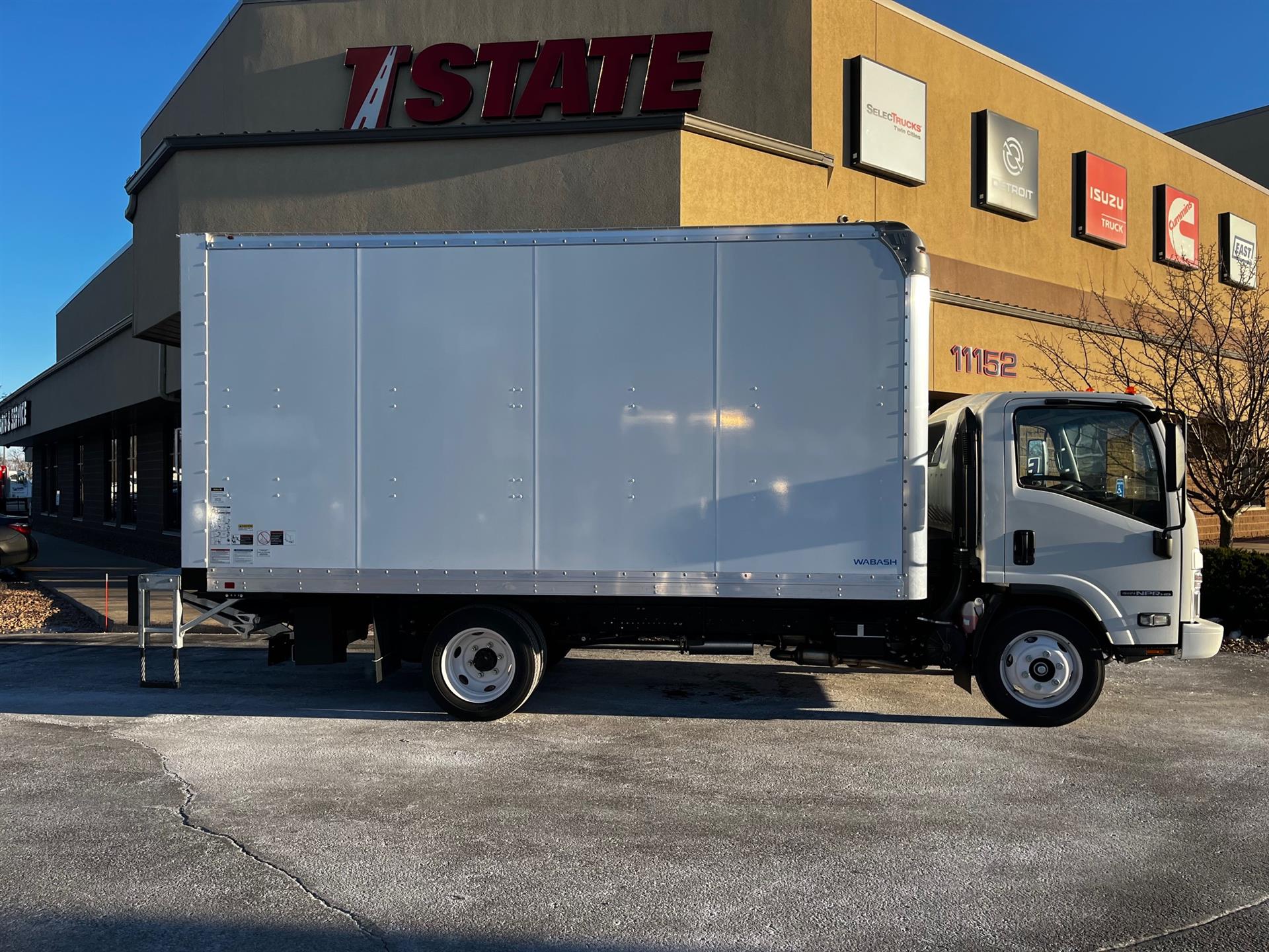 2025 Isuzu - image 5