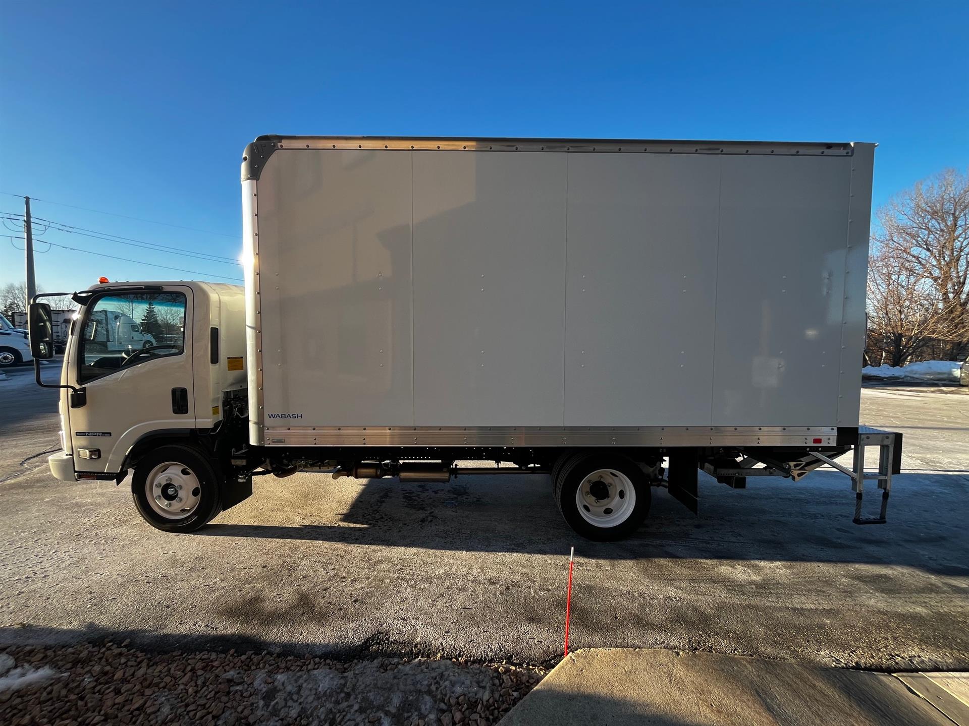 2025 Isuzu - image 9