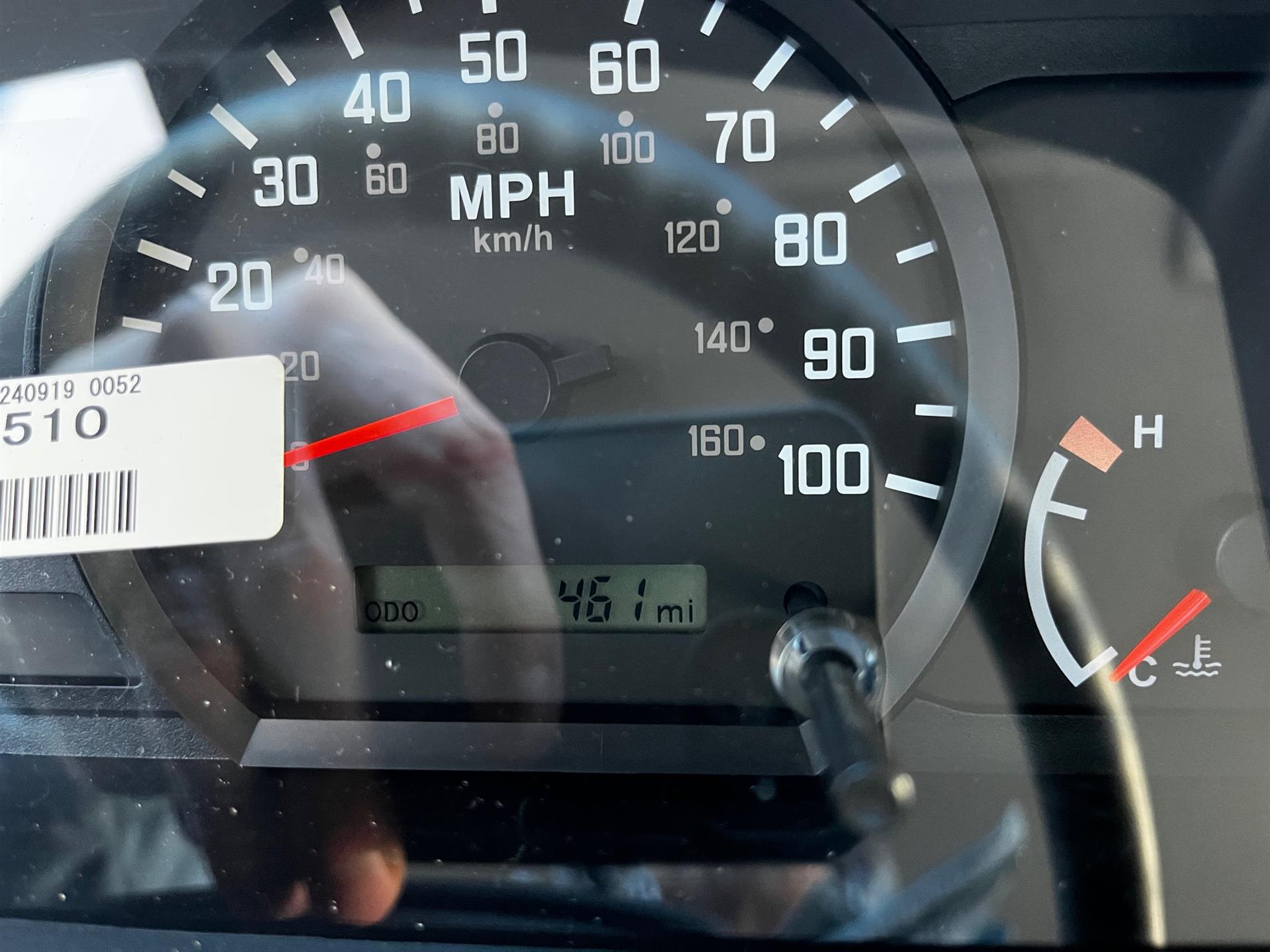 2025 Isuzu - image 12