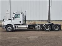 2025 Freightliner - image 4