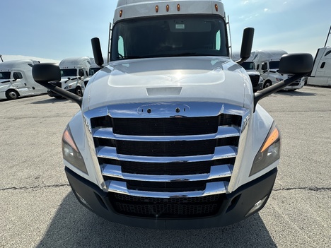 2022 Freightliner - image 3