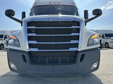 2022 Freightliner - image 6