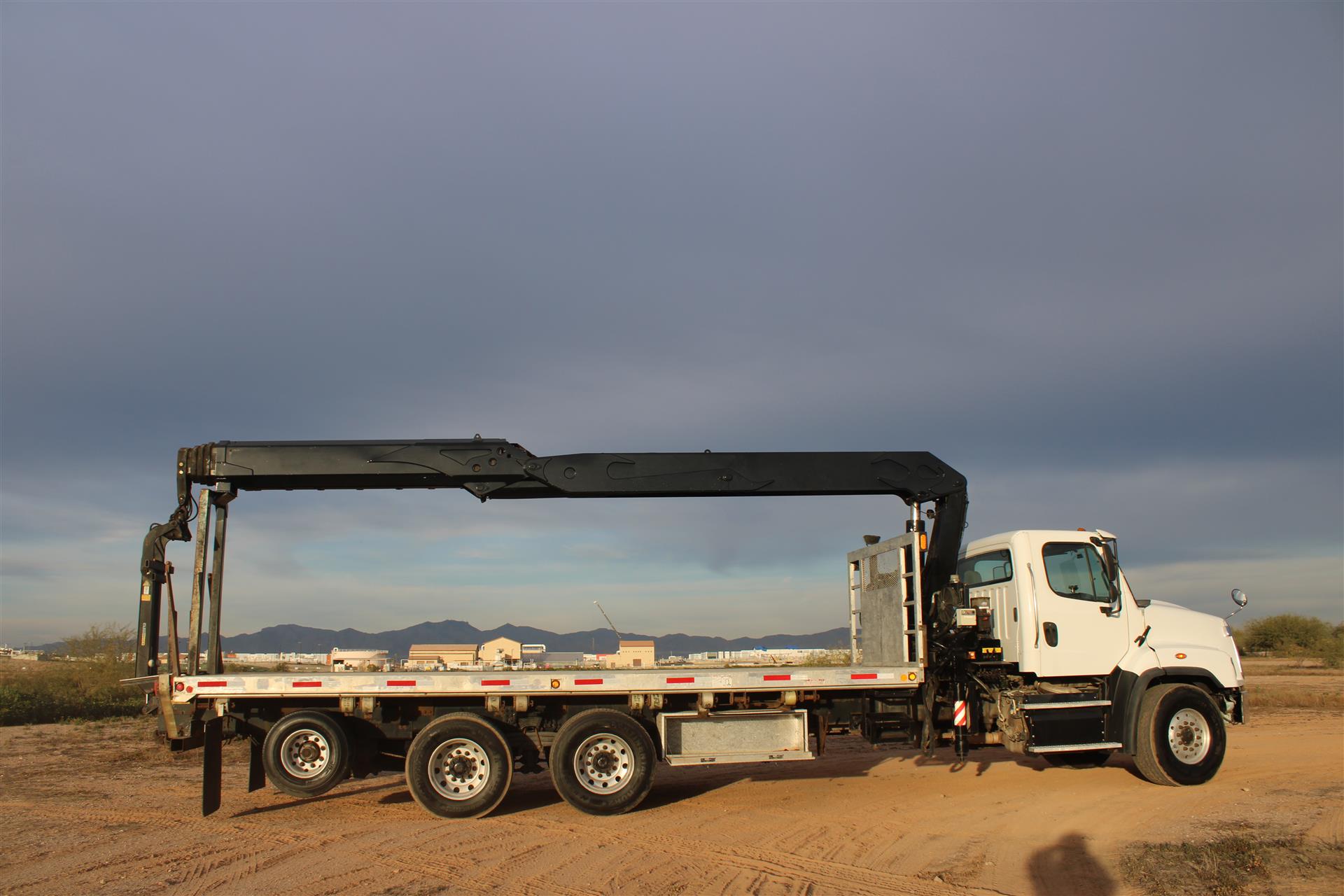 2016 Freightliner 114SD - image 6