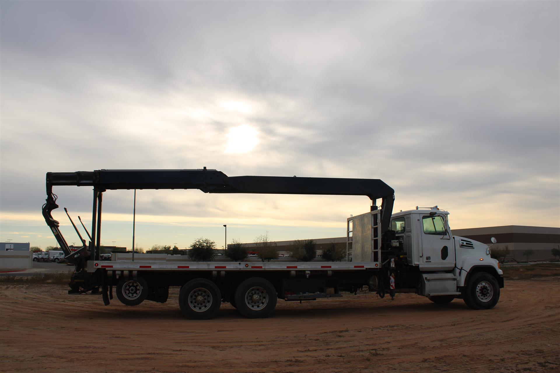 2016 Western Star 4700 - image 3