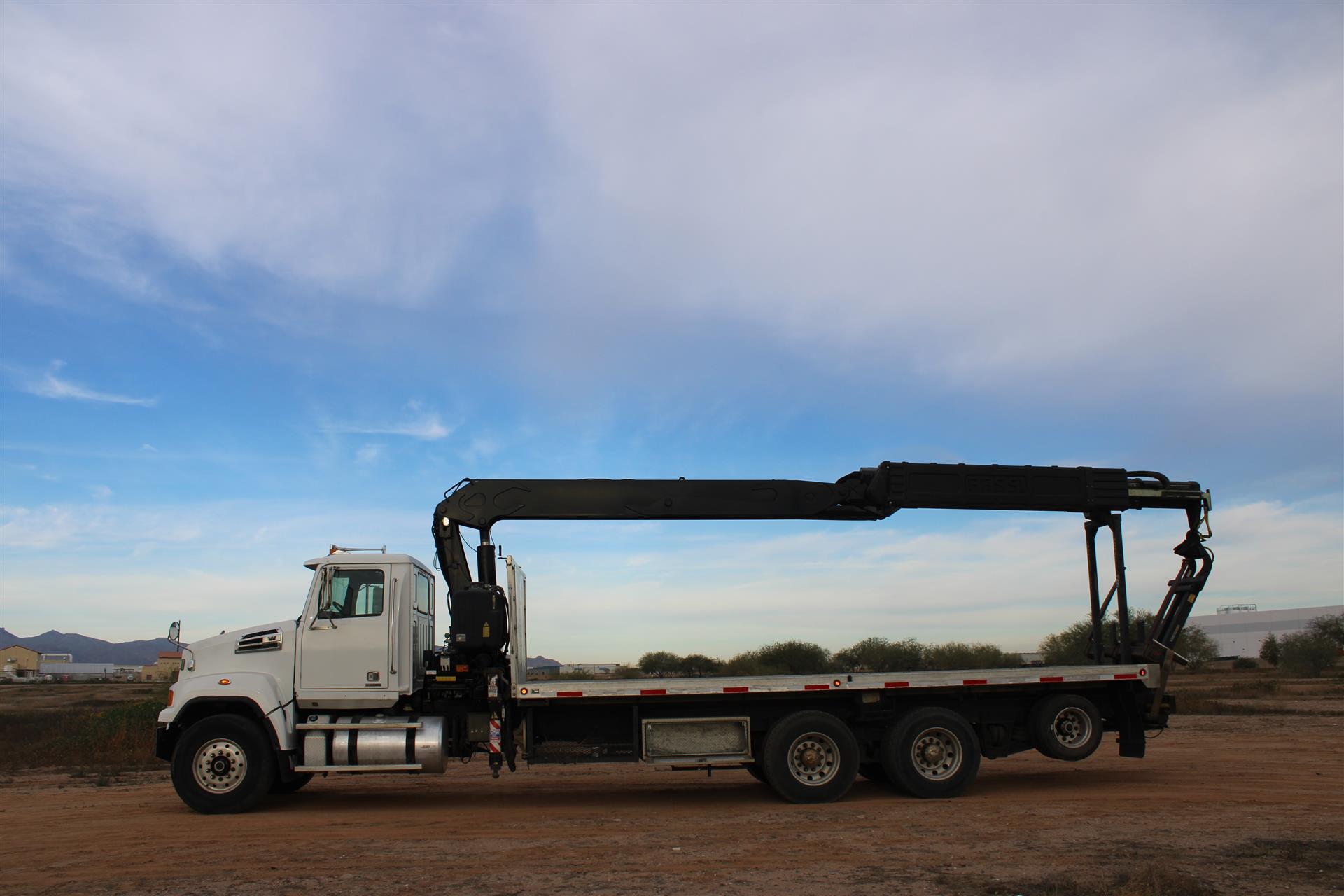 2016 Western Star 4700 - image 5