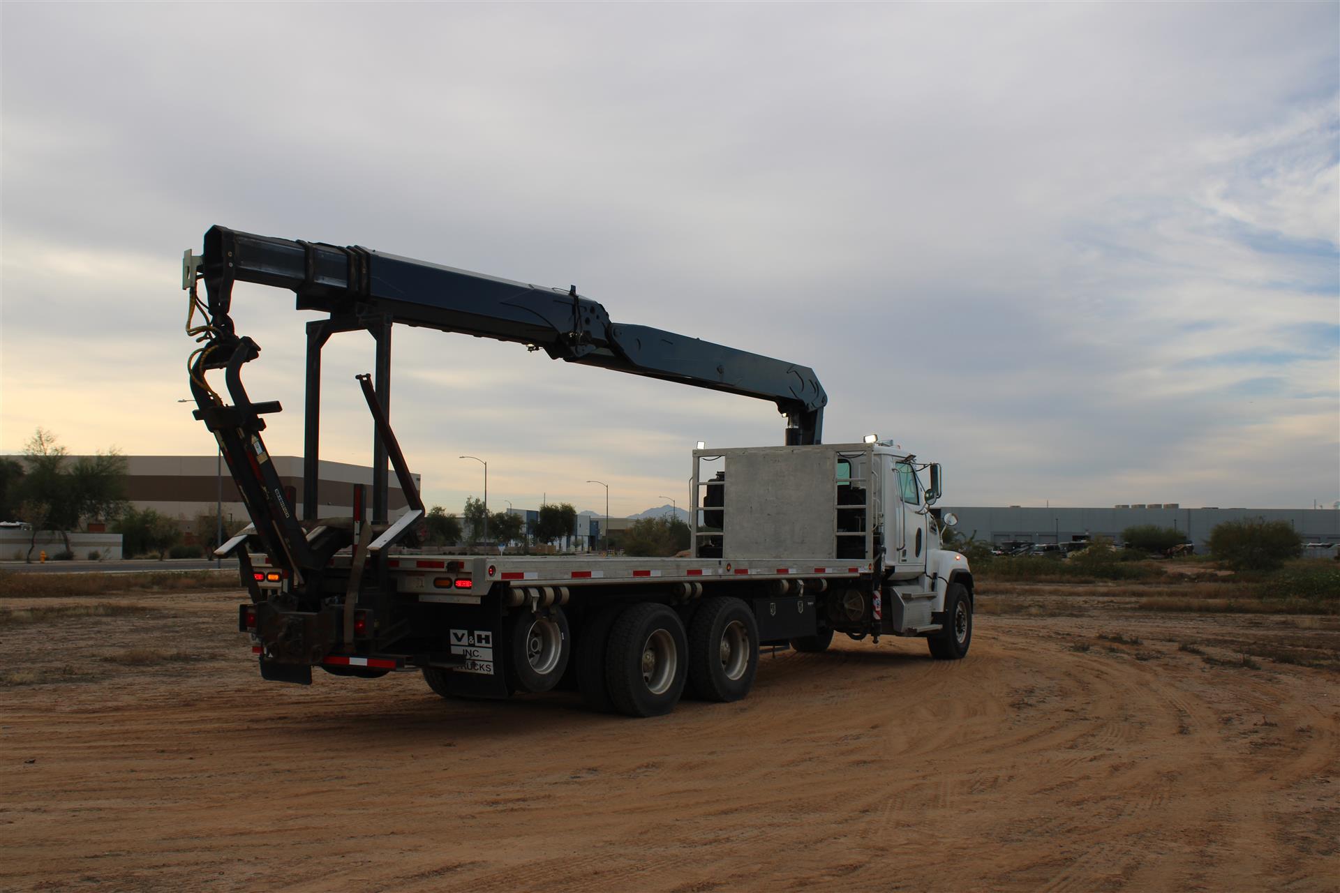 2016 Western Star 4700 - image 6