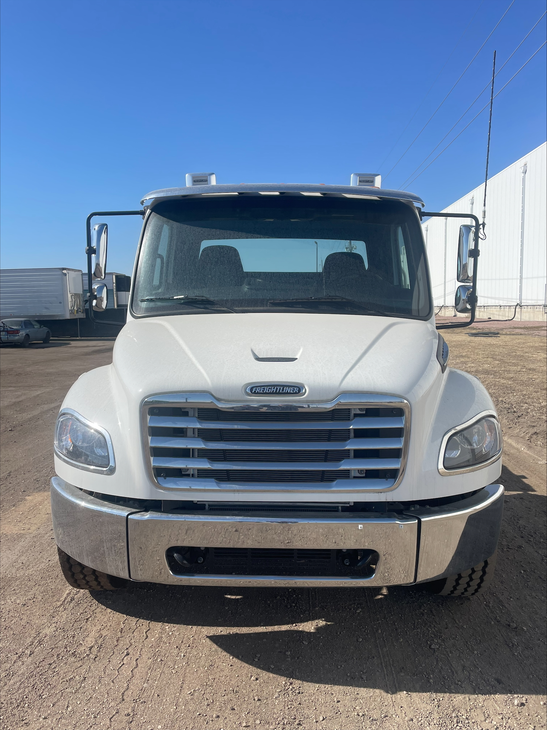 2026 Freightliner M2 106 - image 2