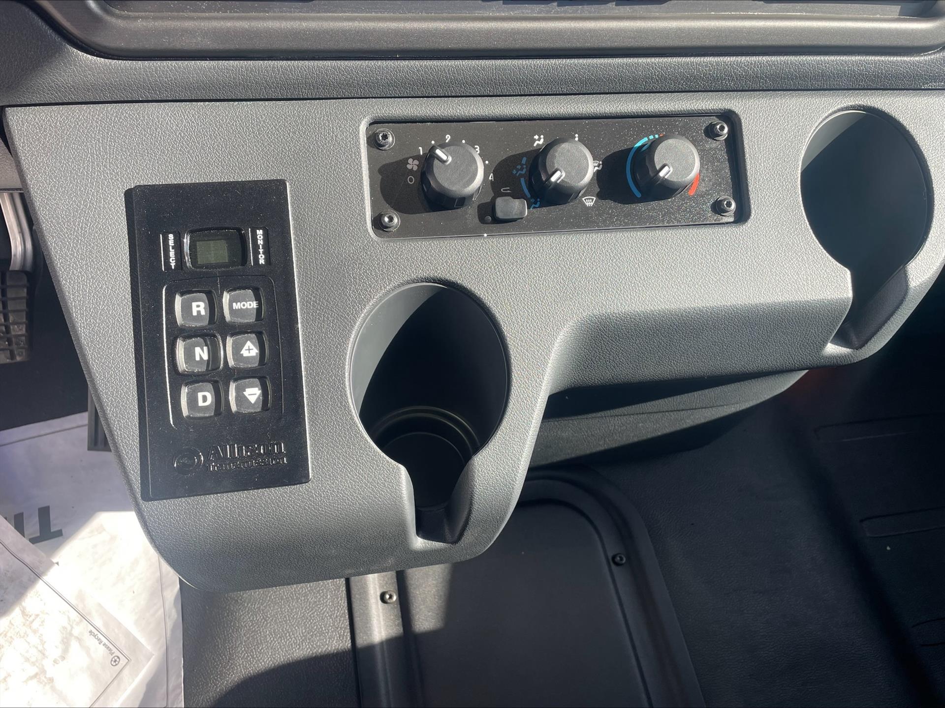 2026 Freightliner M2 106 - image 7