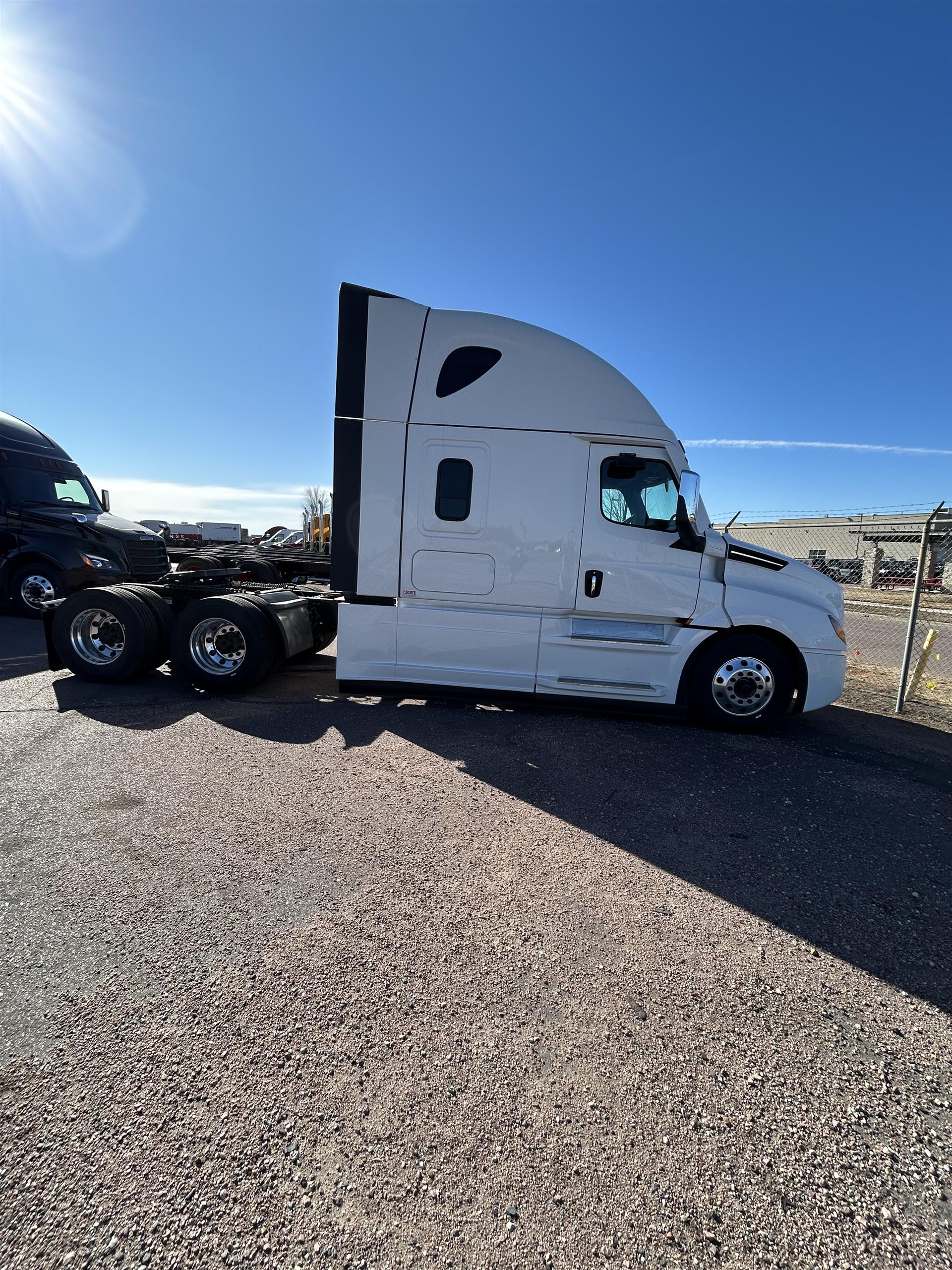 2026 Freightliner - image 3