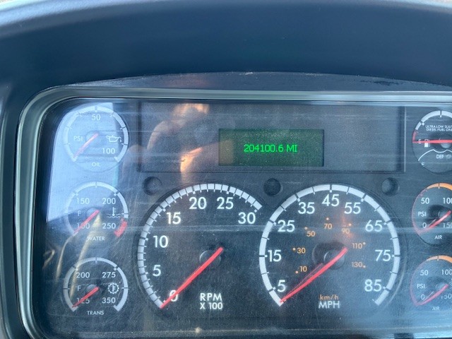 2016 Freightliner 114SD - image 8