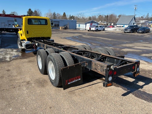 2018 International - image 4