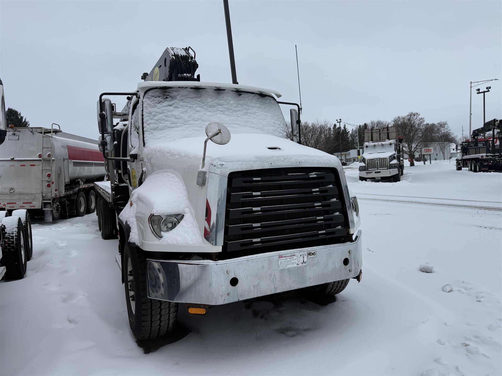 2016 Freightliner 114SD - image 10
