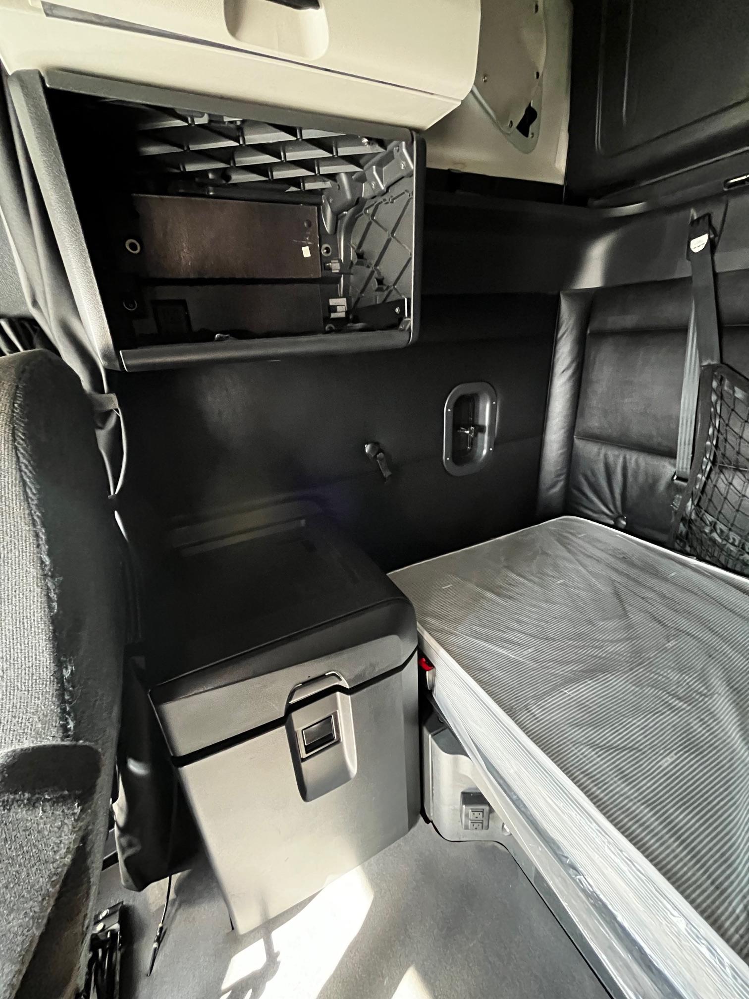 2023 Freightliner - image 10