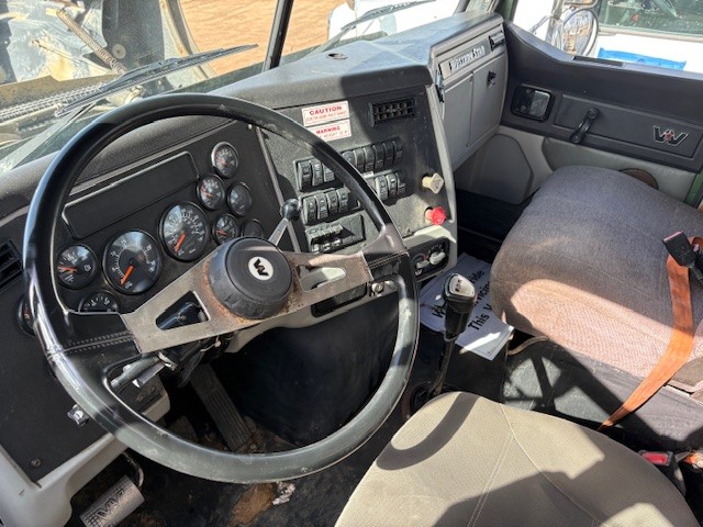 2013 Western Star - image 4