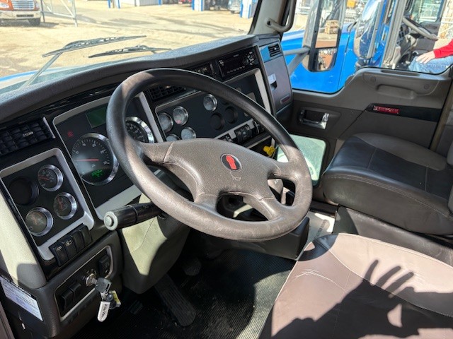 2015 Kenworth T800 in Marshfield, WI — photo 4