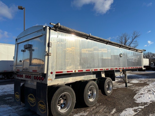 2018 MAC Trailer - image 2