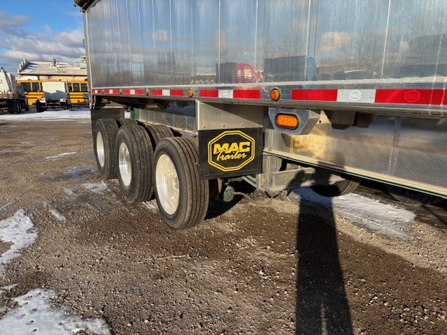 2018 MAC Trailer - image 4