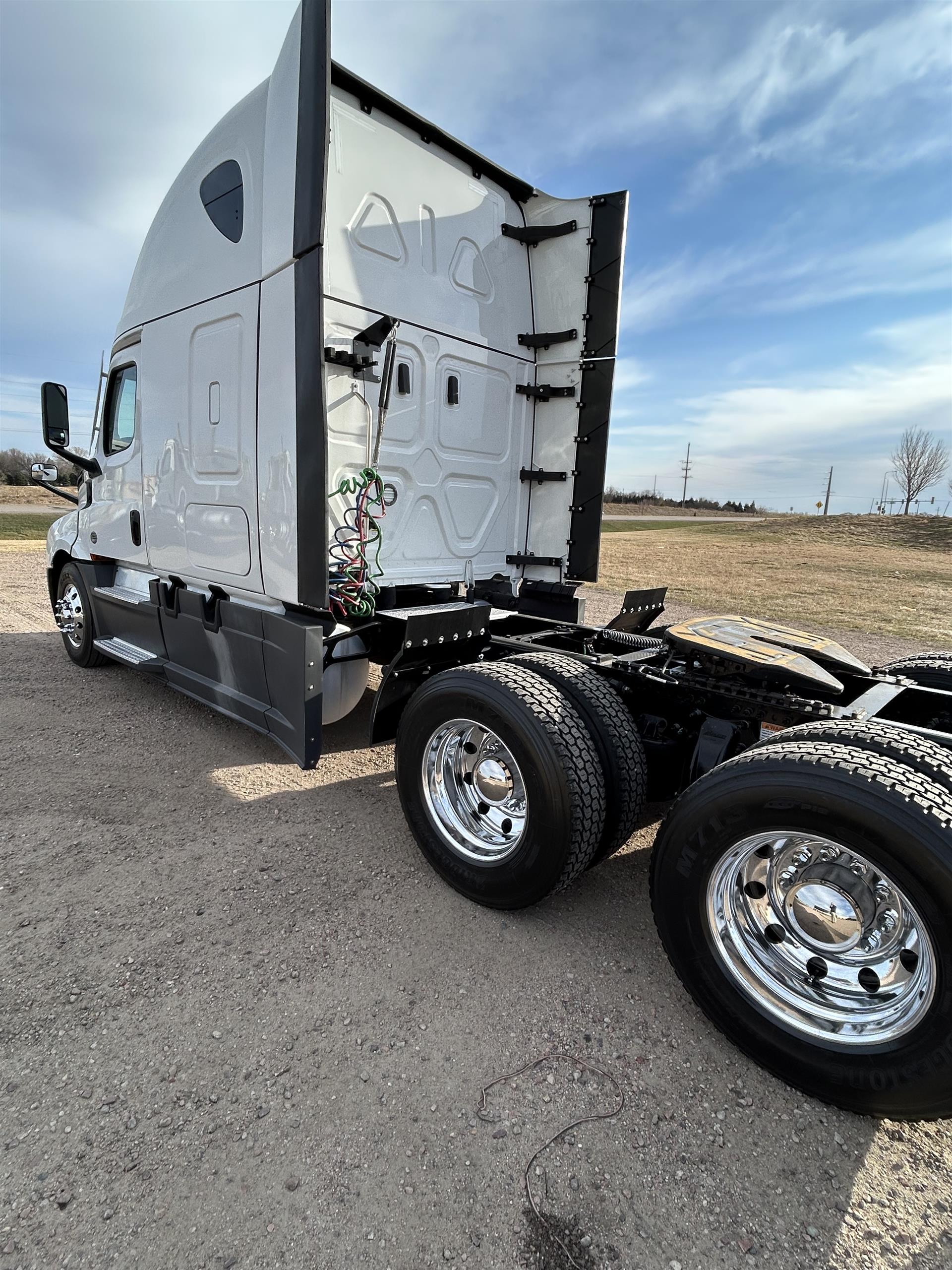 2024 Freightliner - image 5