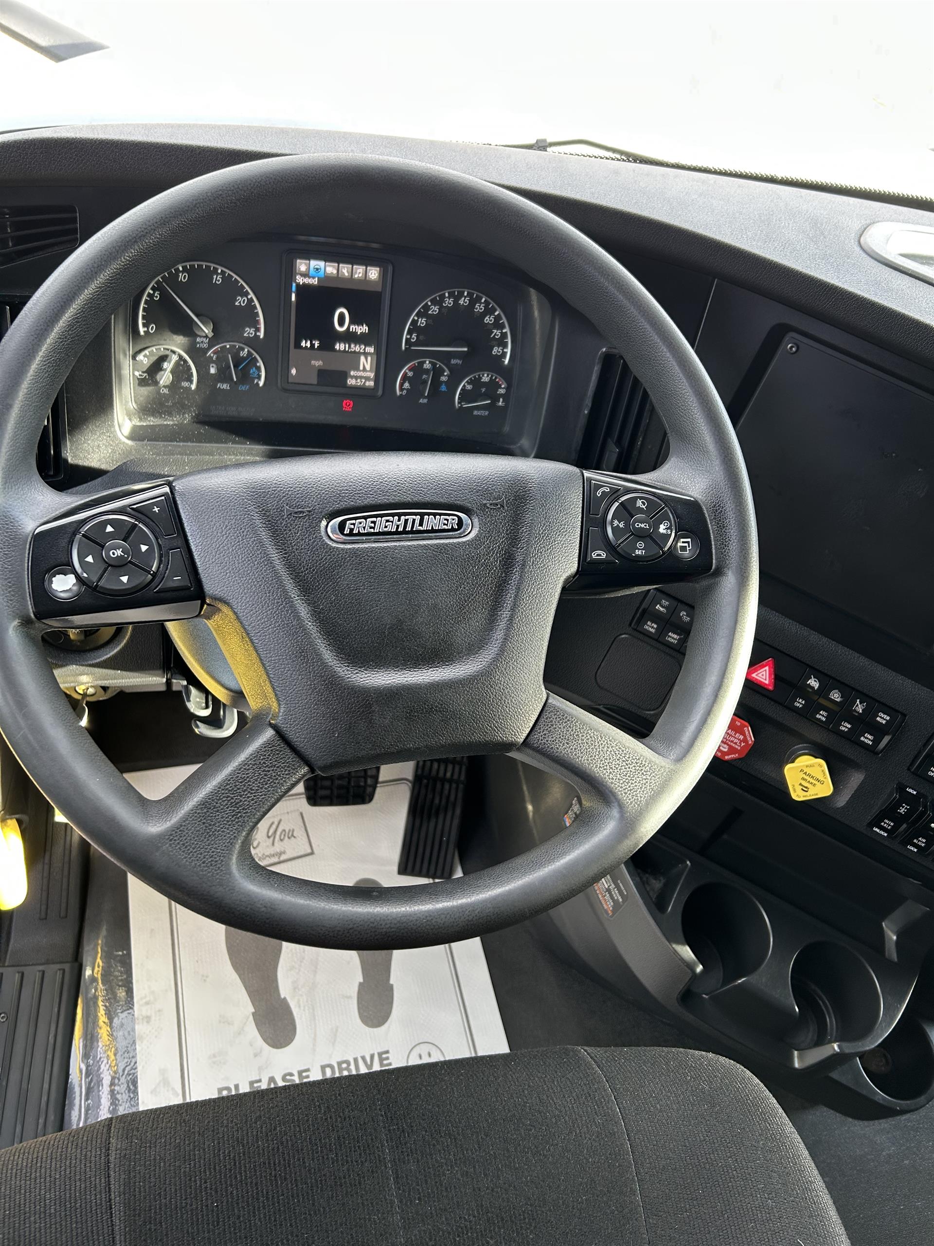 2024 Freightliner - image 10