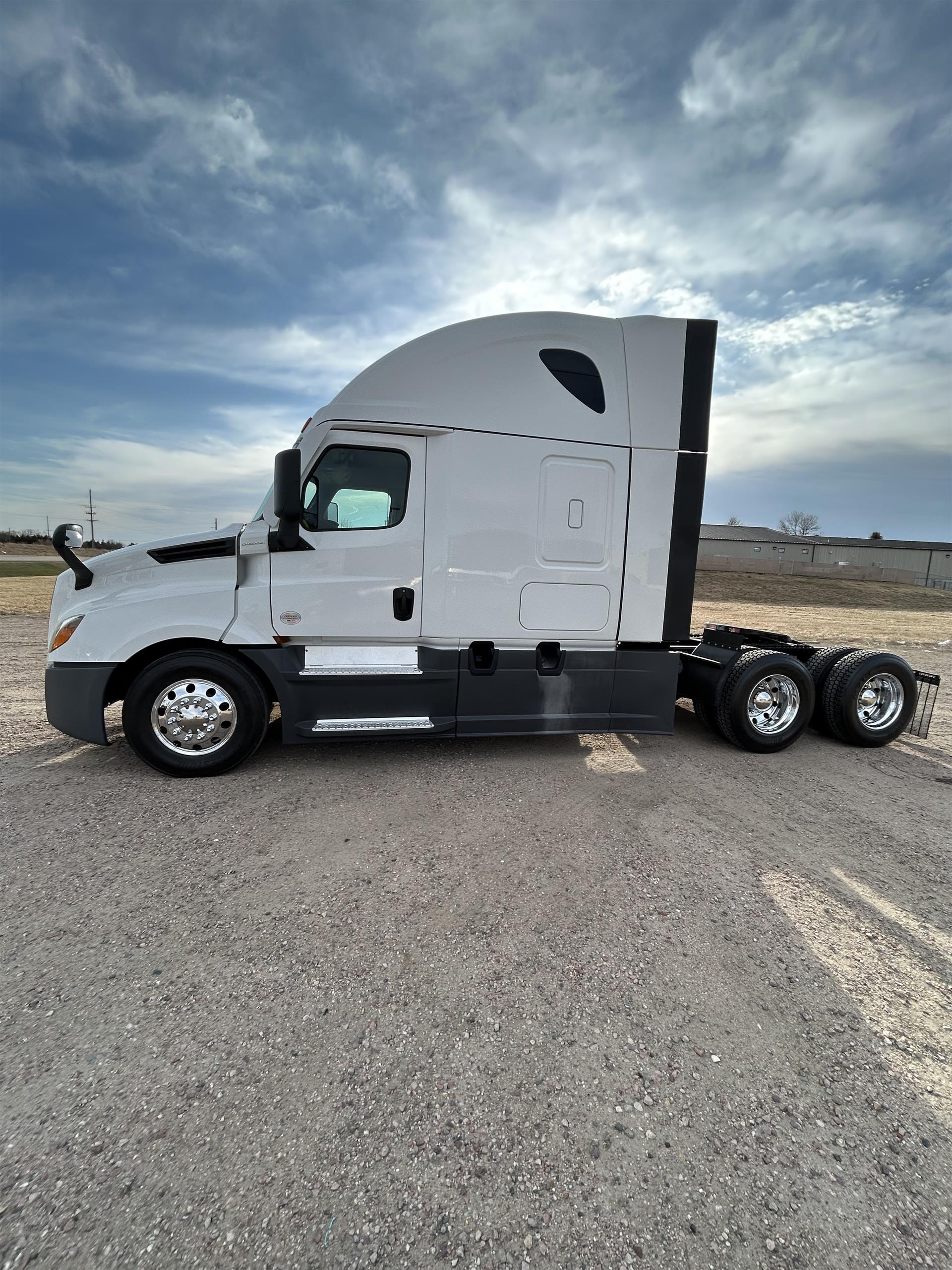 2024 Freightliner - image 6