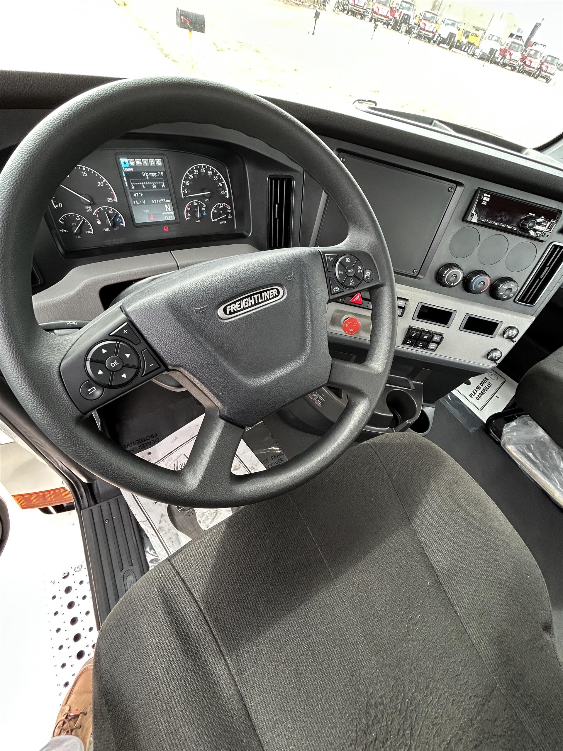 2021 Freightliner - image 9