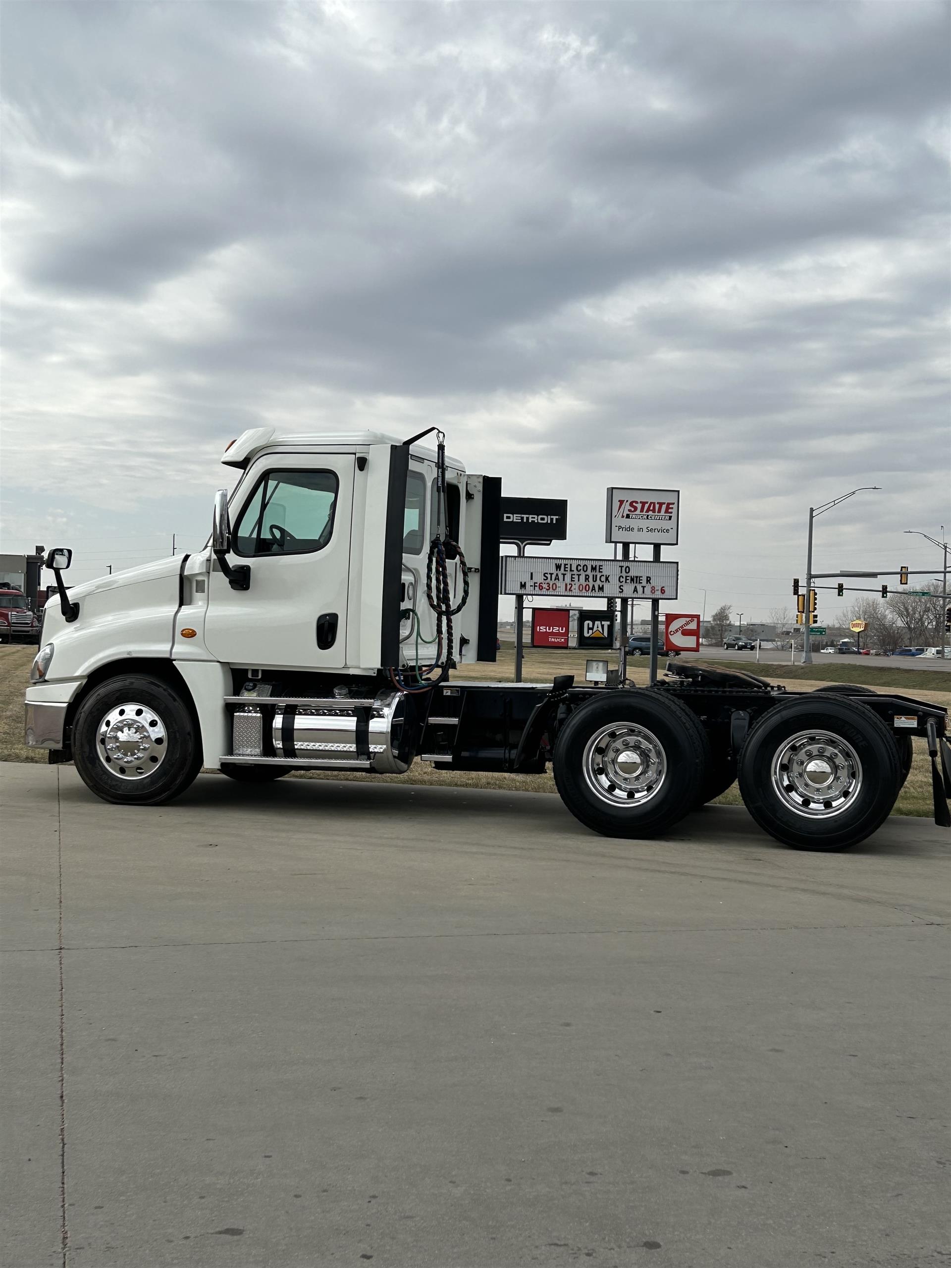 2018 Freightliner - image 8