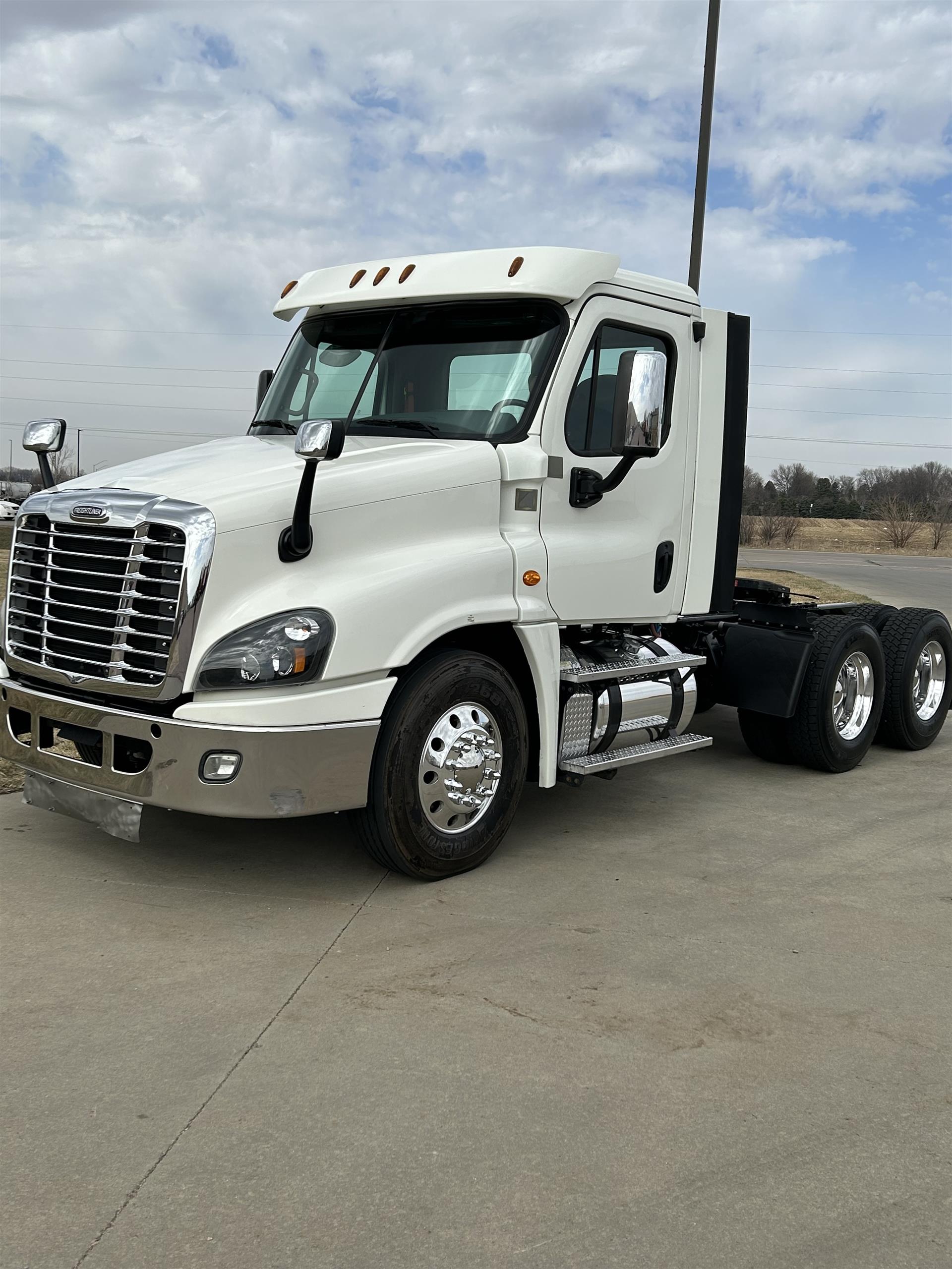2018 Freightliner - image 1