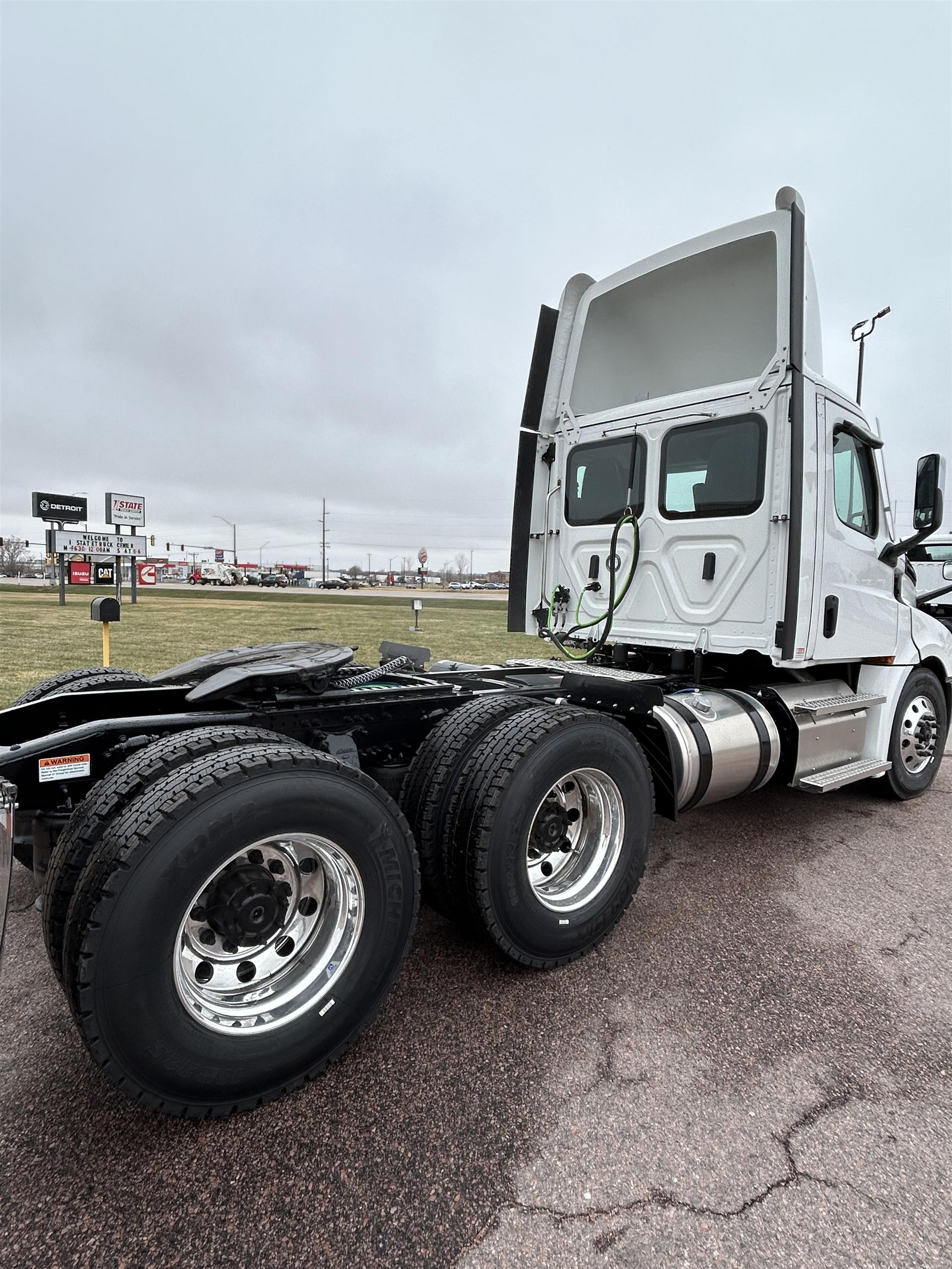 2026 Freightliner - image 4