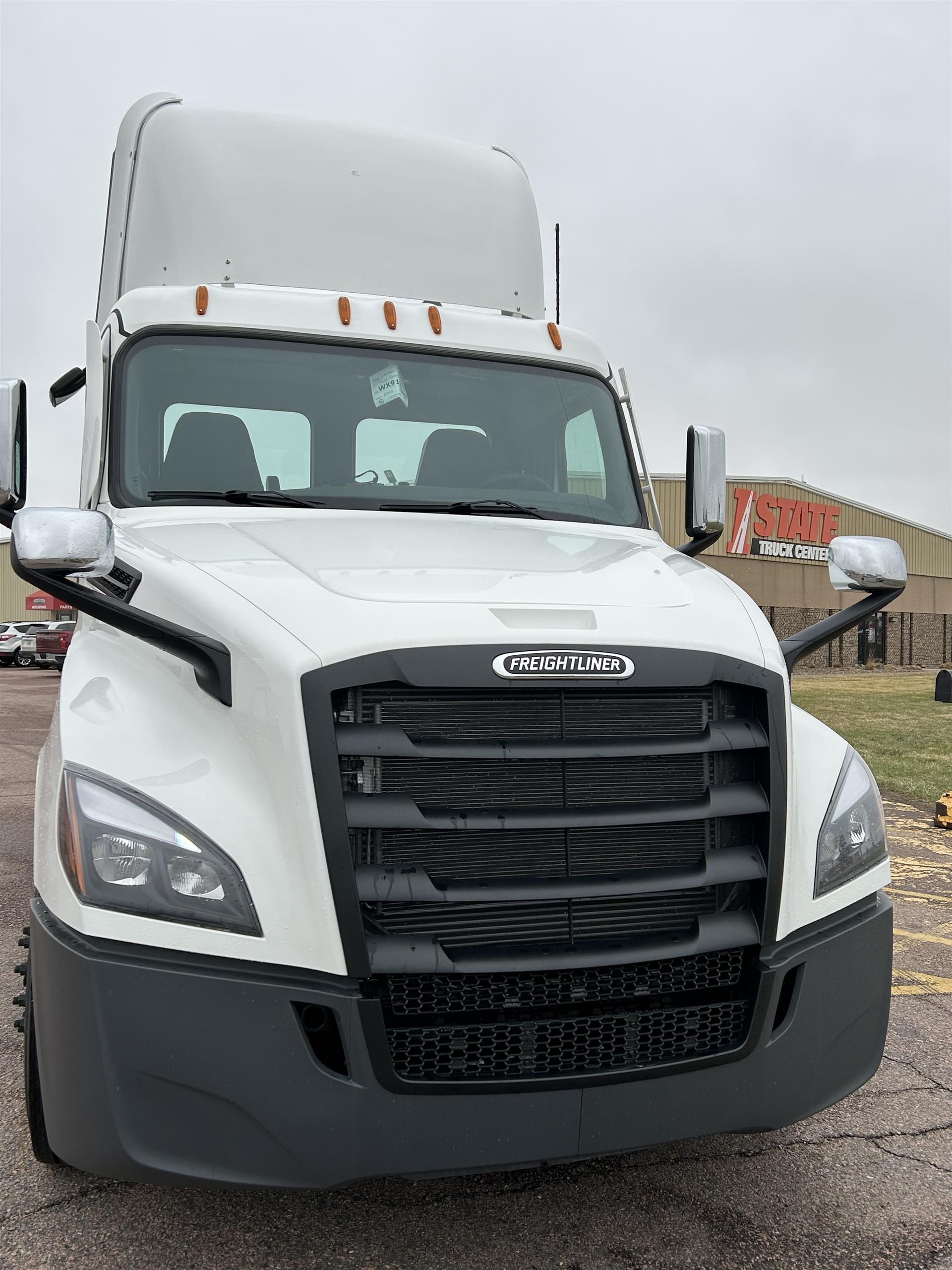 2026 Freightliner - image 2