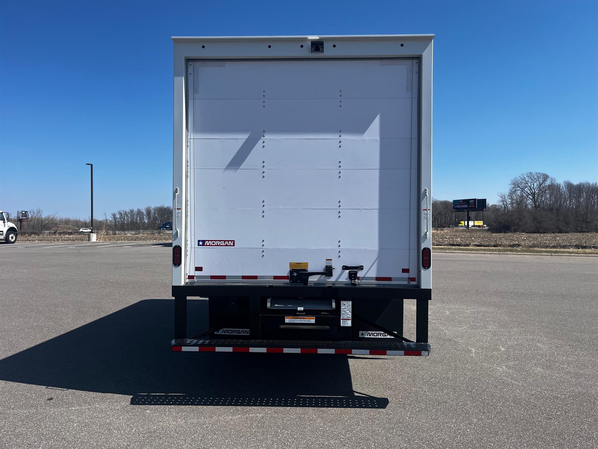 2026 Isuzu NRR - image 4