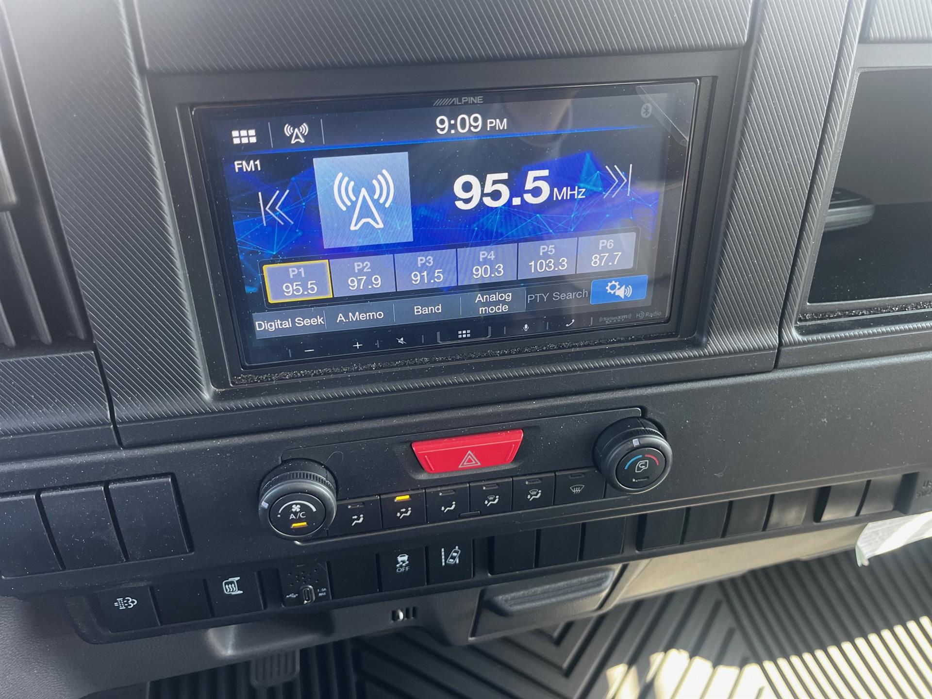 2026 Isuzu NRR - image 11