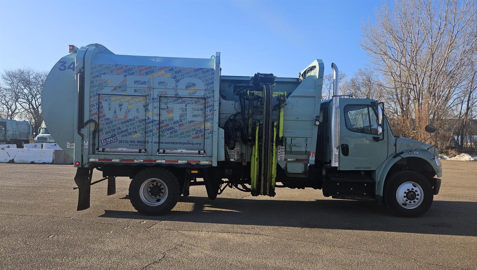 2026 Freightliner M2 106 - image 15