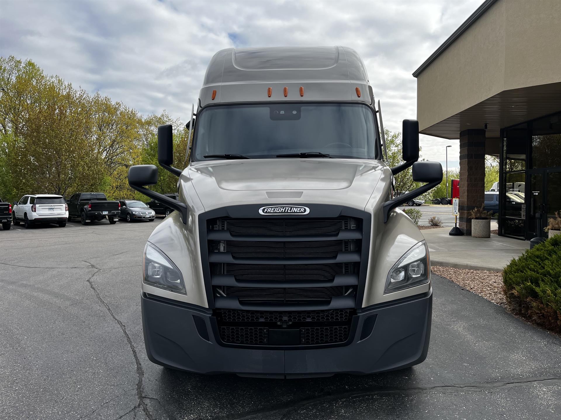 2024 Freightliner Cascadia in Inver Grove Heights, MN — photo 5