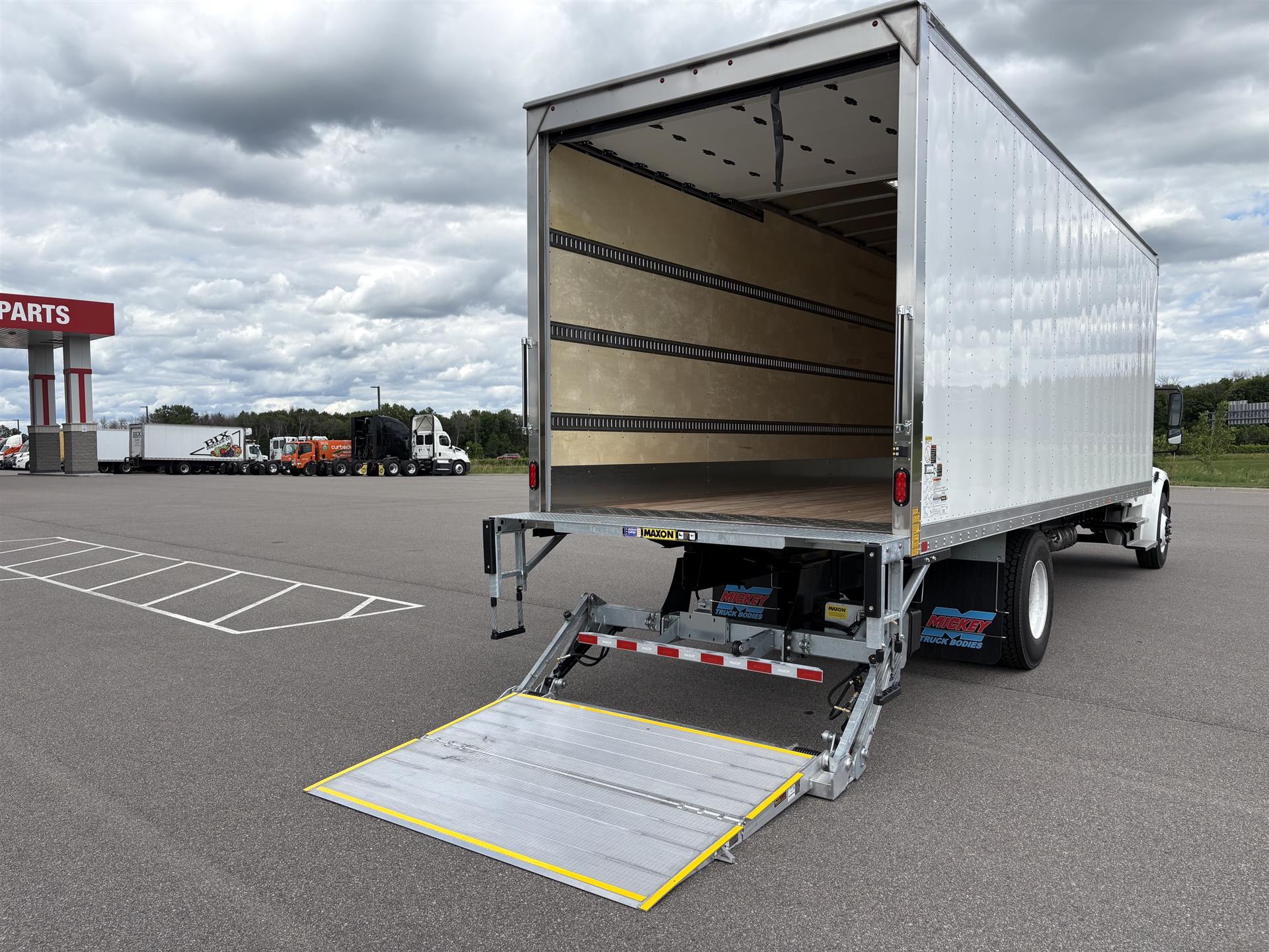 2027 Freightliner M2 106 in Inver Grove Heights, MN — photo 4