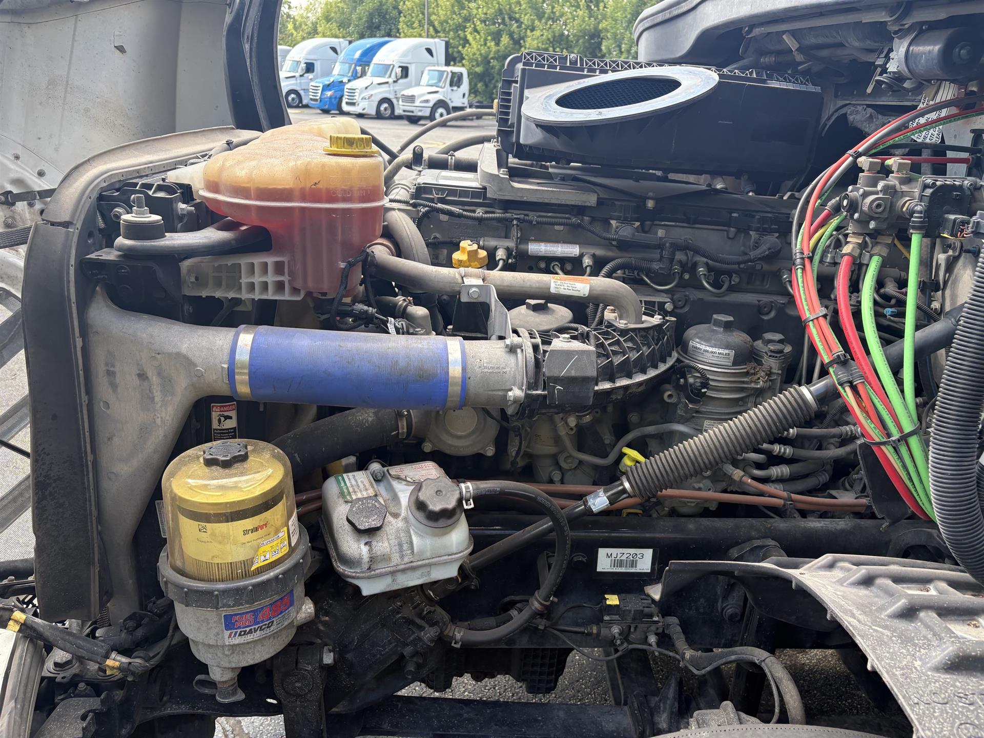 2021 Freightliner Cascadia in Inver Grove Heights, MN — photo 6