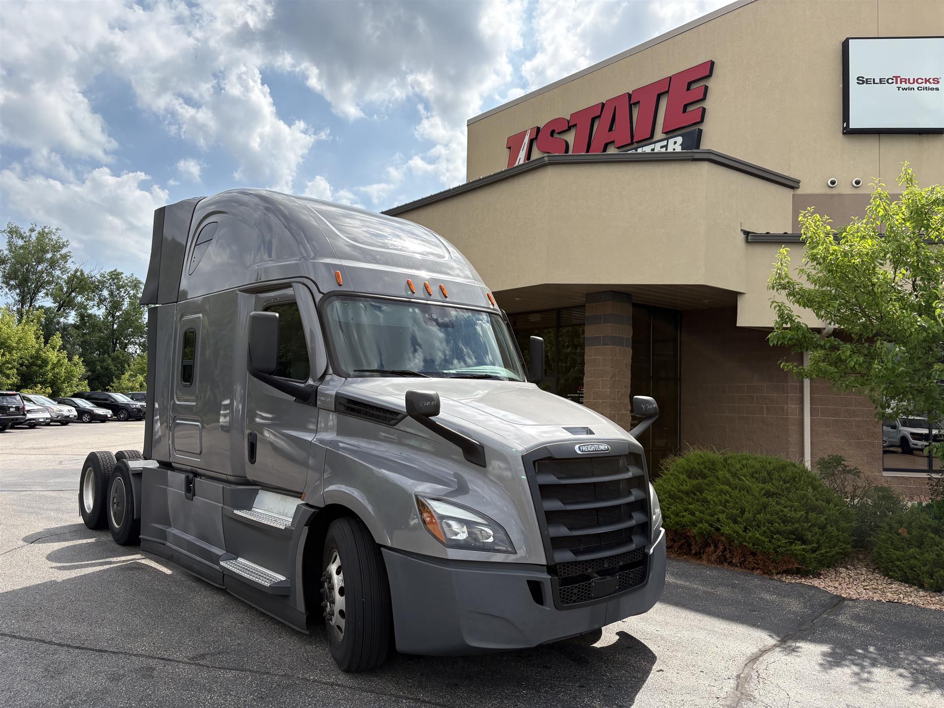 2022 Freightliner New Cascadia 