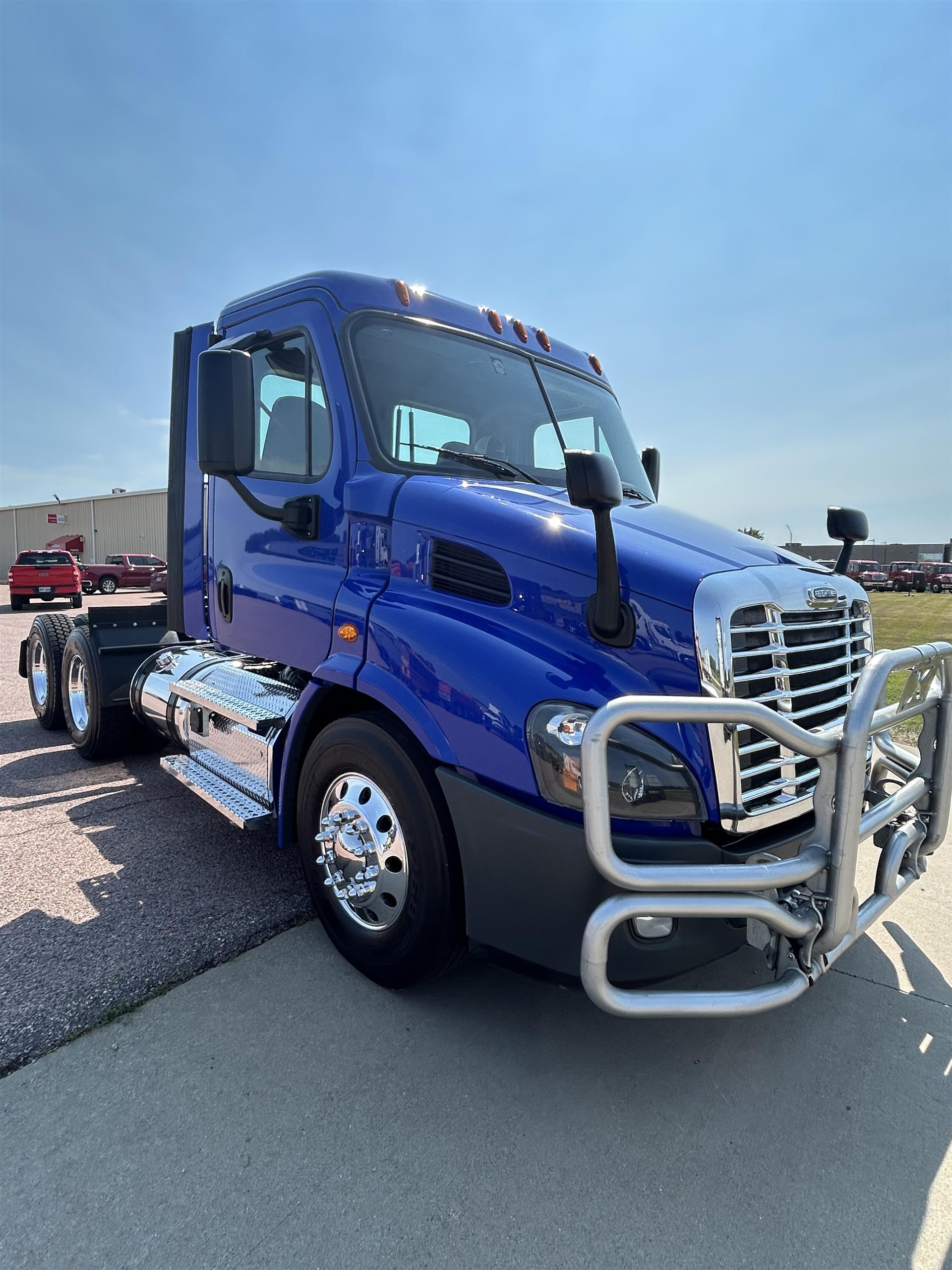 2020 Freightliner Cascadia in Sioux Falls, SD