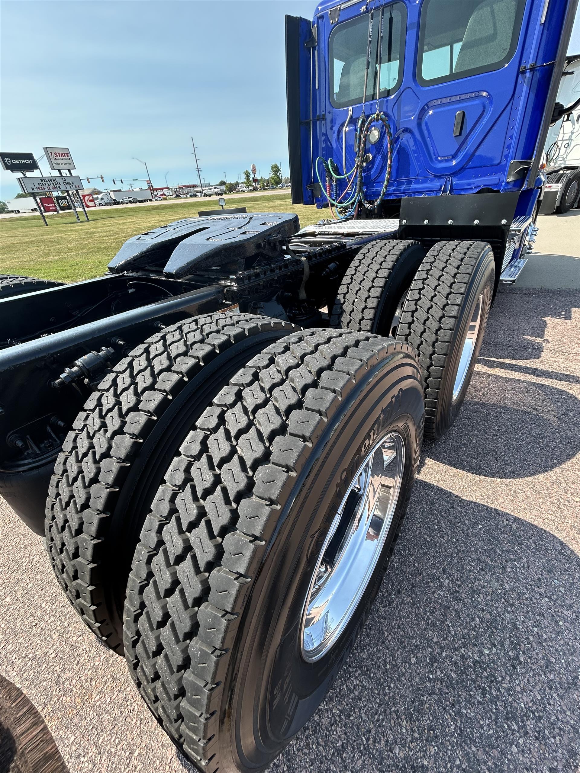 2020 Freightliner Cascadia in Sioux Falls, SD — photo 5