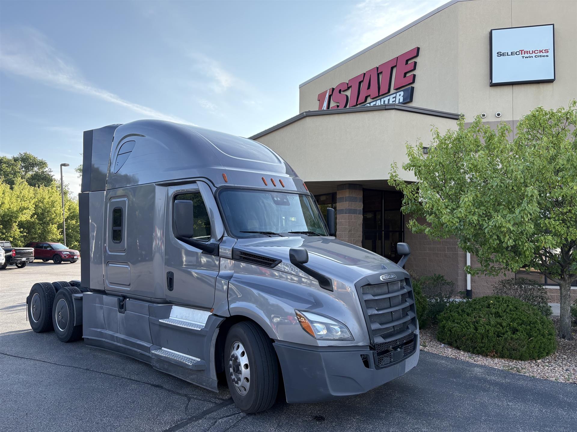 2024 Freightliner Cascadia in Inver Grove Heights, MN — photo 5