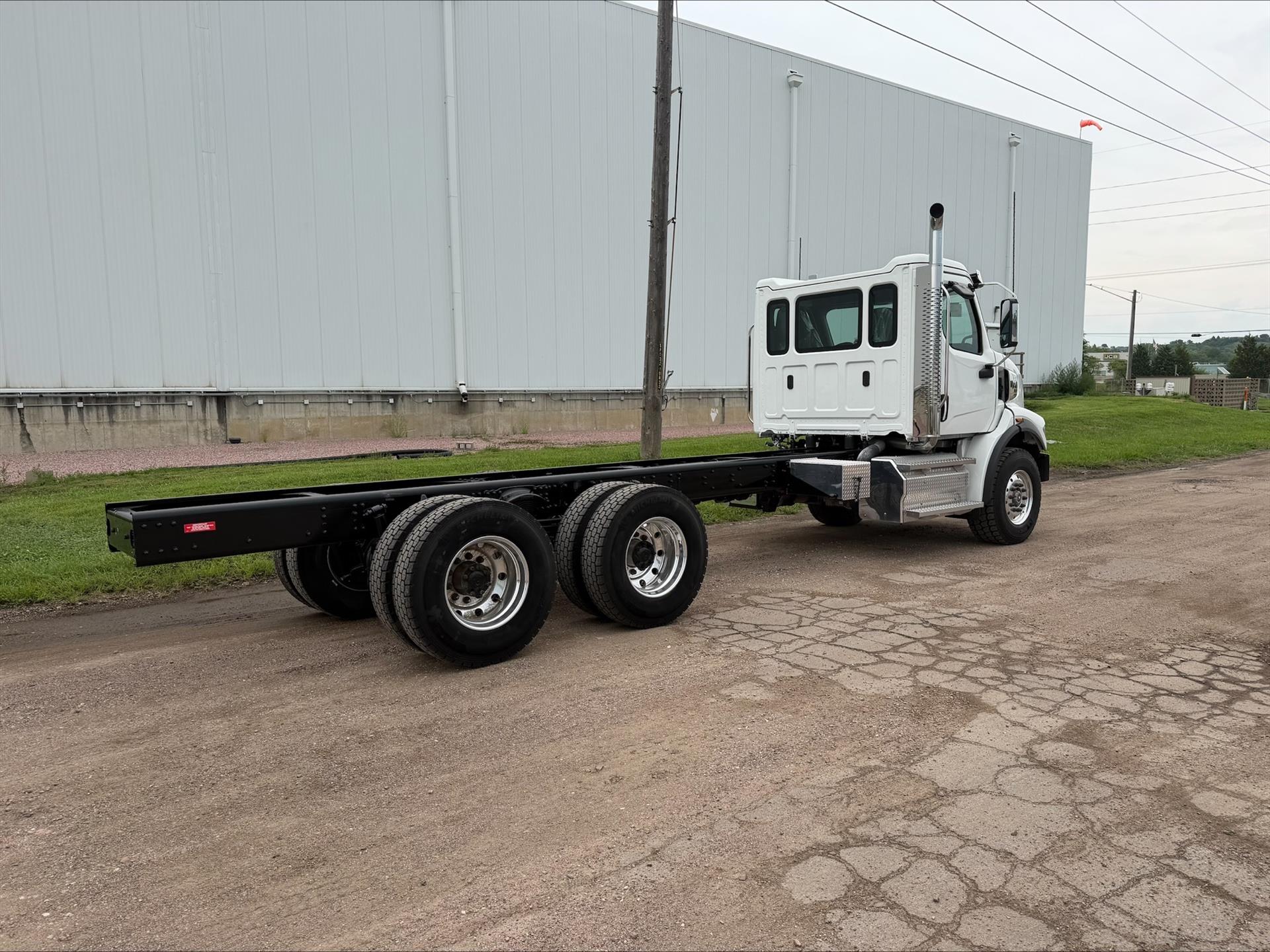 2025 Western Star 47X in Sioux City, IA — photo 2