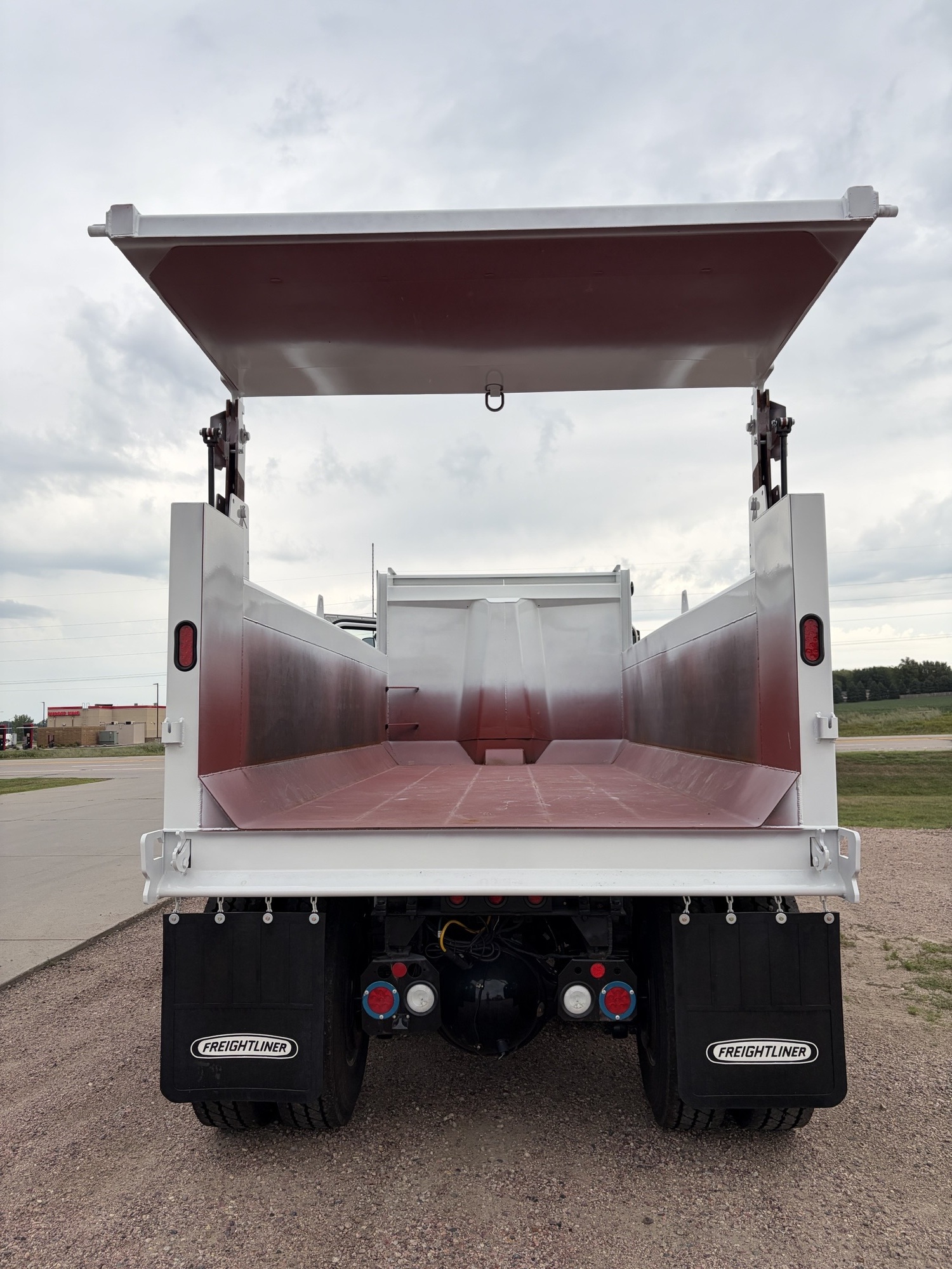 2027 Freightliner 114SD in Sioux Falls, SD — photo 3