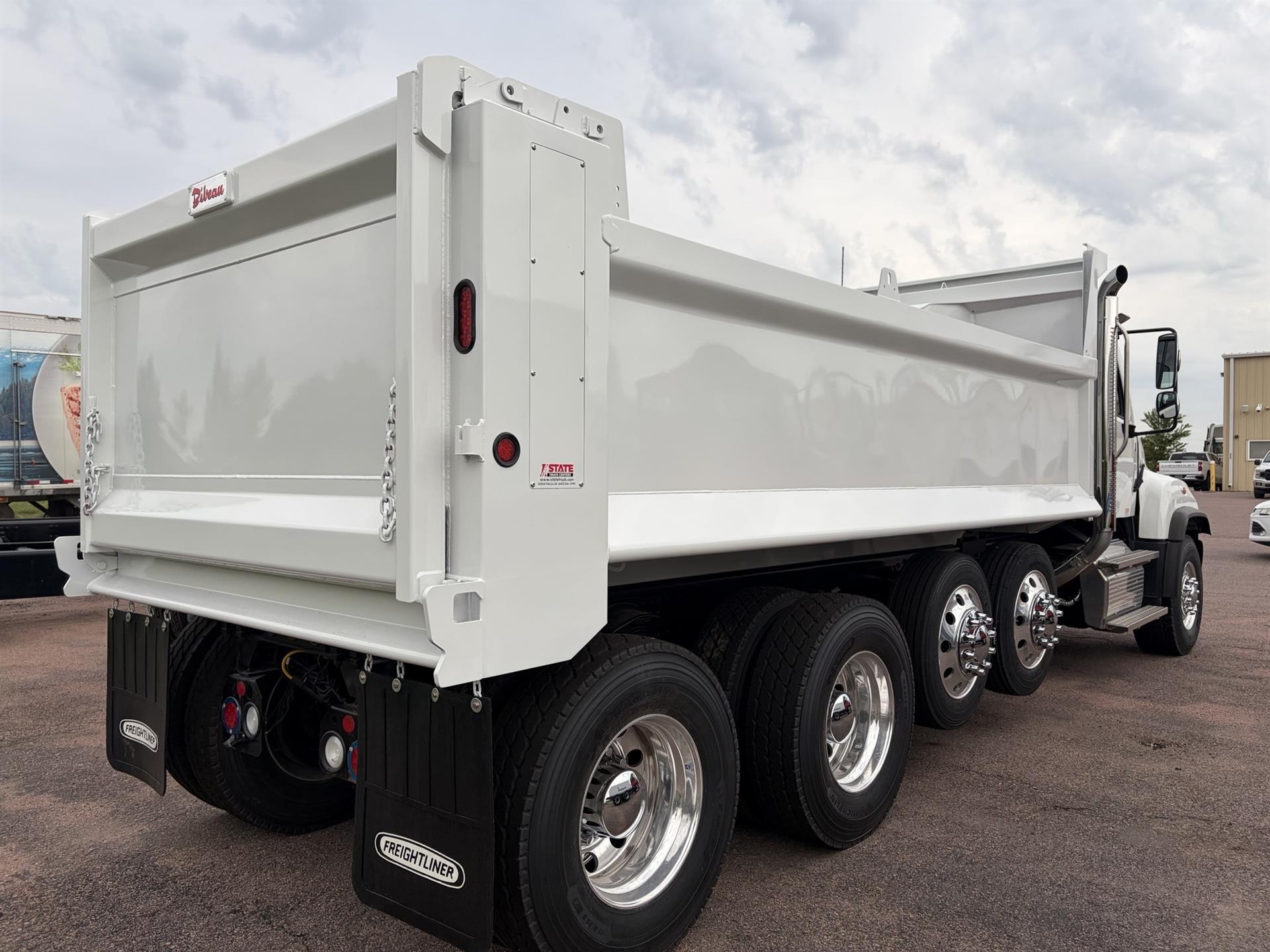 2027 Freightliner 114SD in Sioux Falls, SD — photo 4