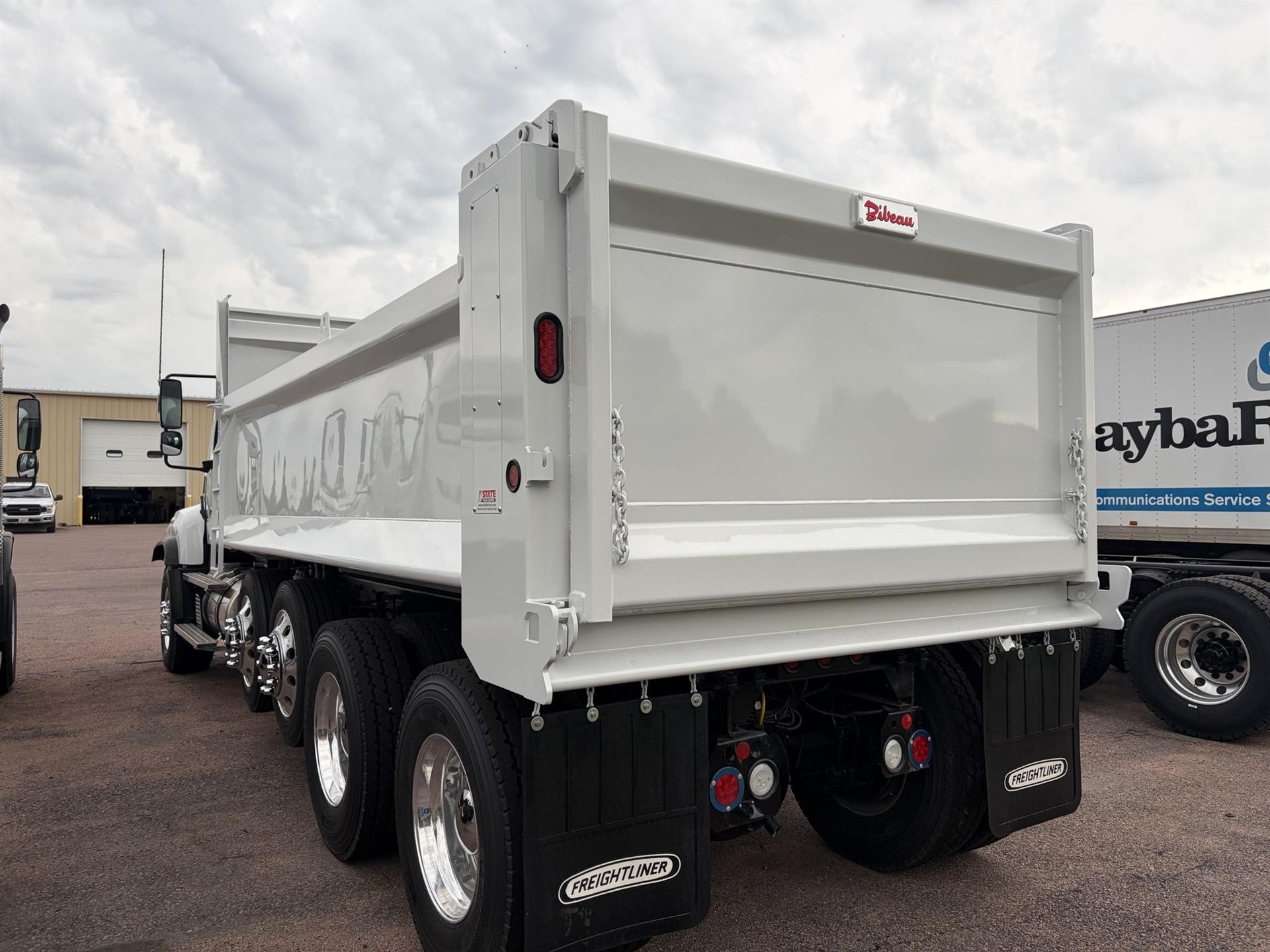 2027 Freightliner 114SD in Sioux Falls, SD — photo 5