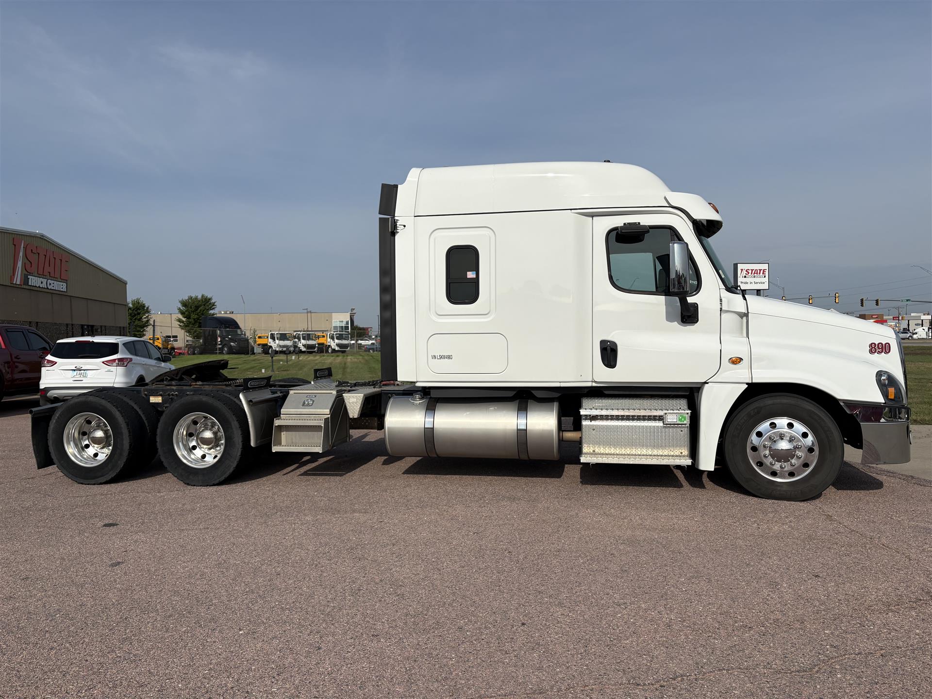 2020 Freightliner Cascadia in Sioux Falls, SD — photo 4