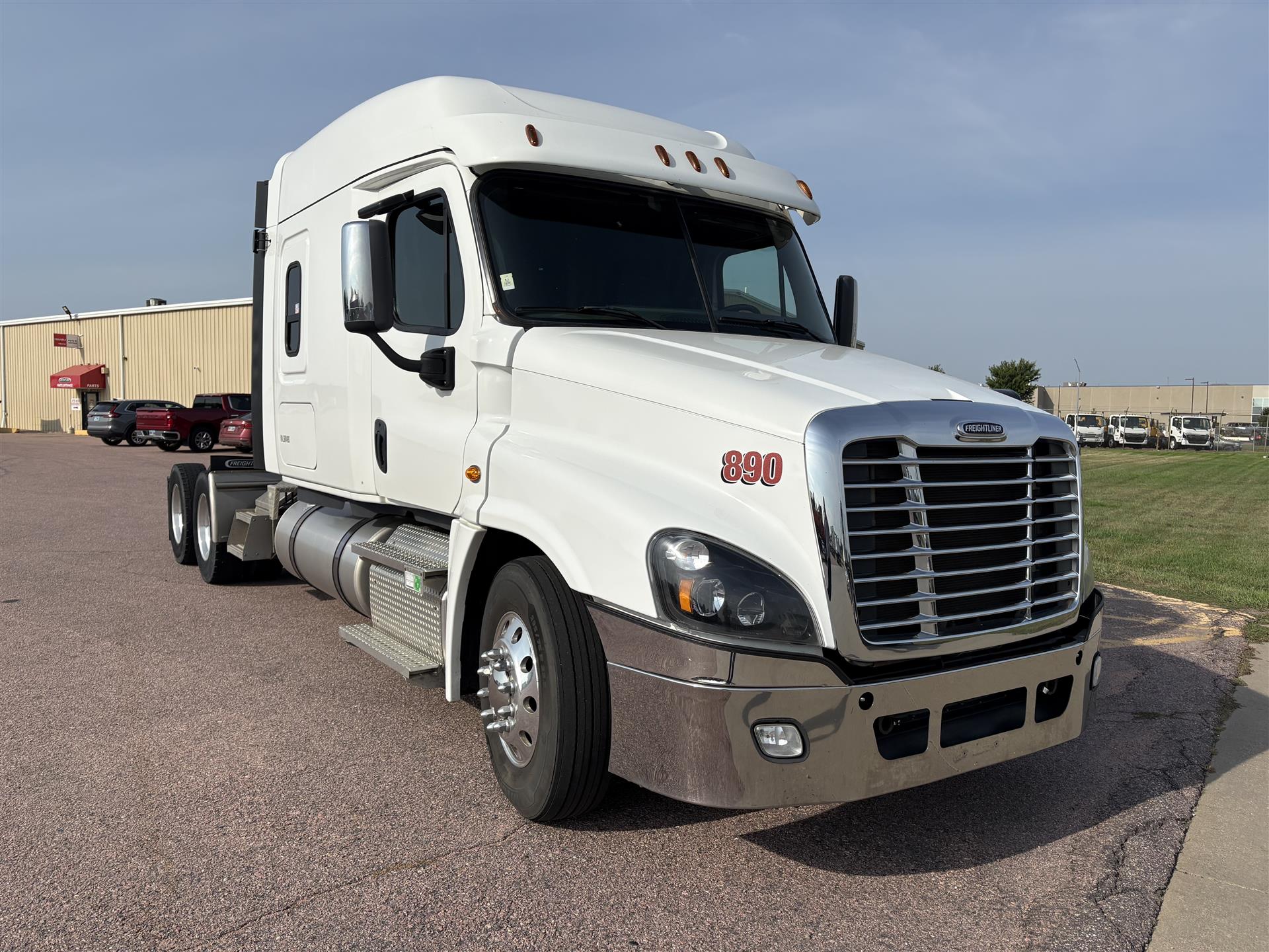 2020 Freightliner Cascadia in Sioux Falls, SD — photo 3