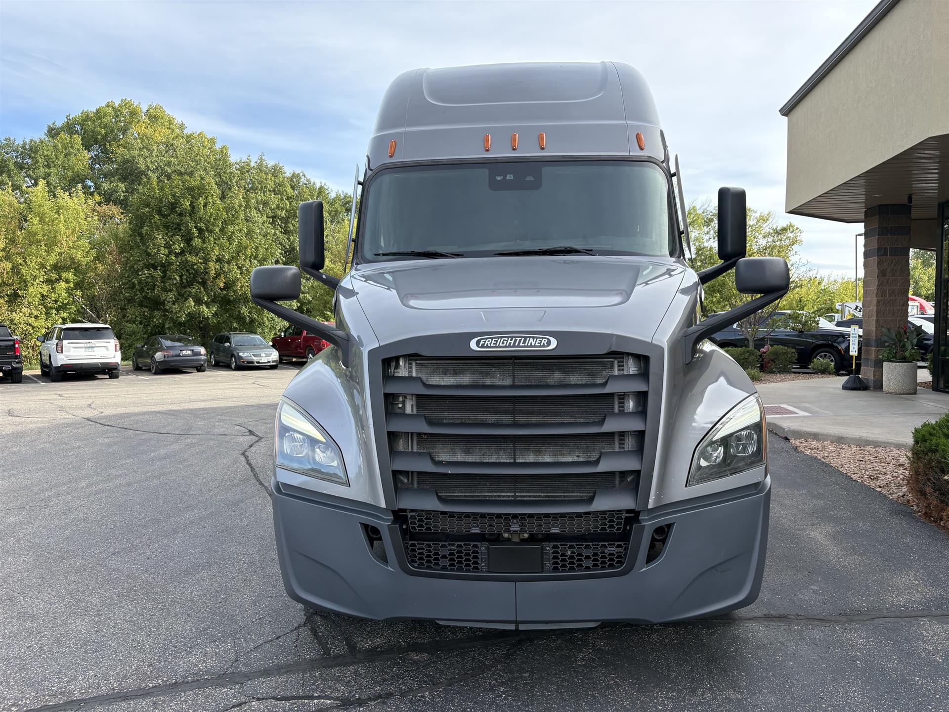 2022 Freightliner Cascadia in Inver Grove Heights, MN — photo 8